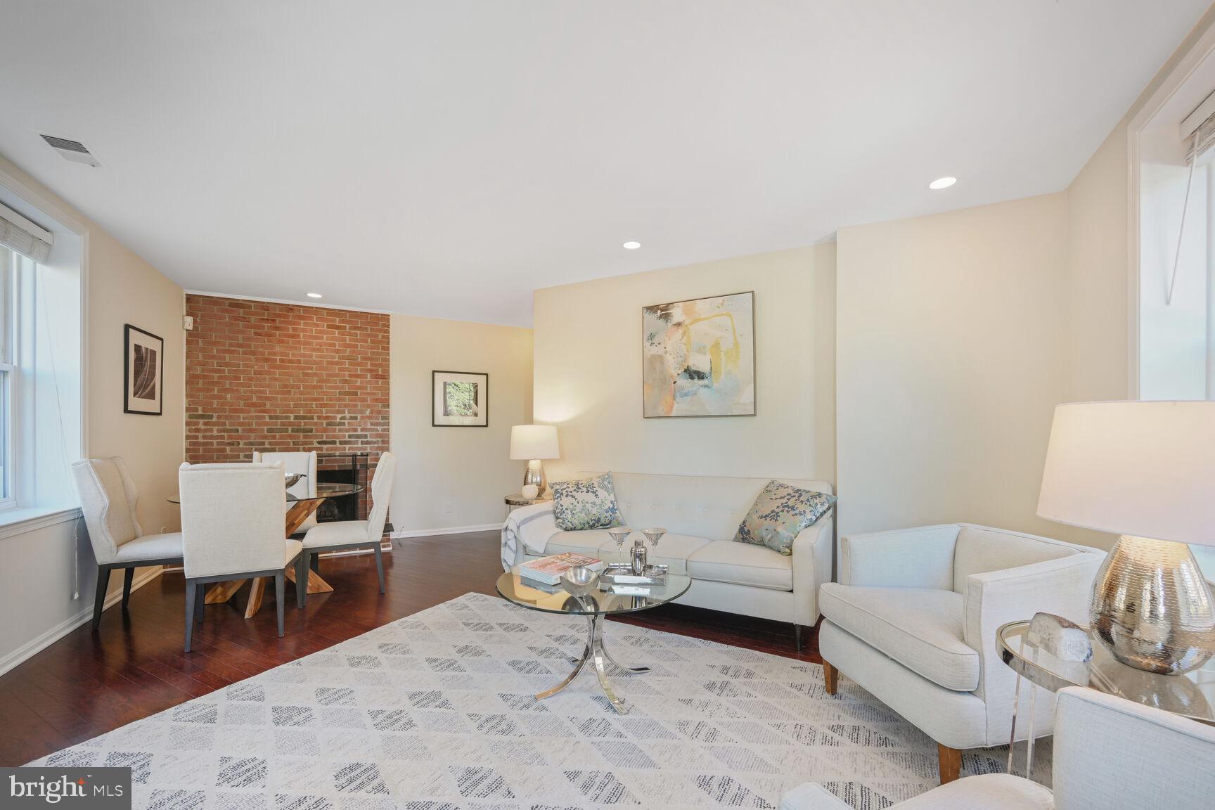 U STREET - Residential