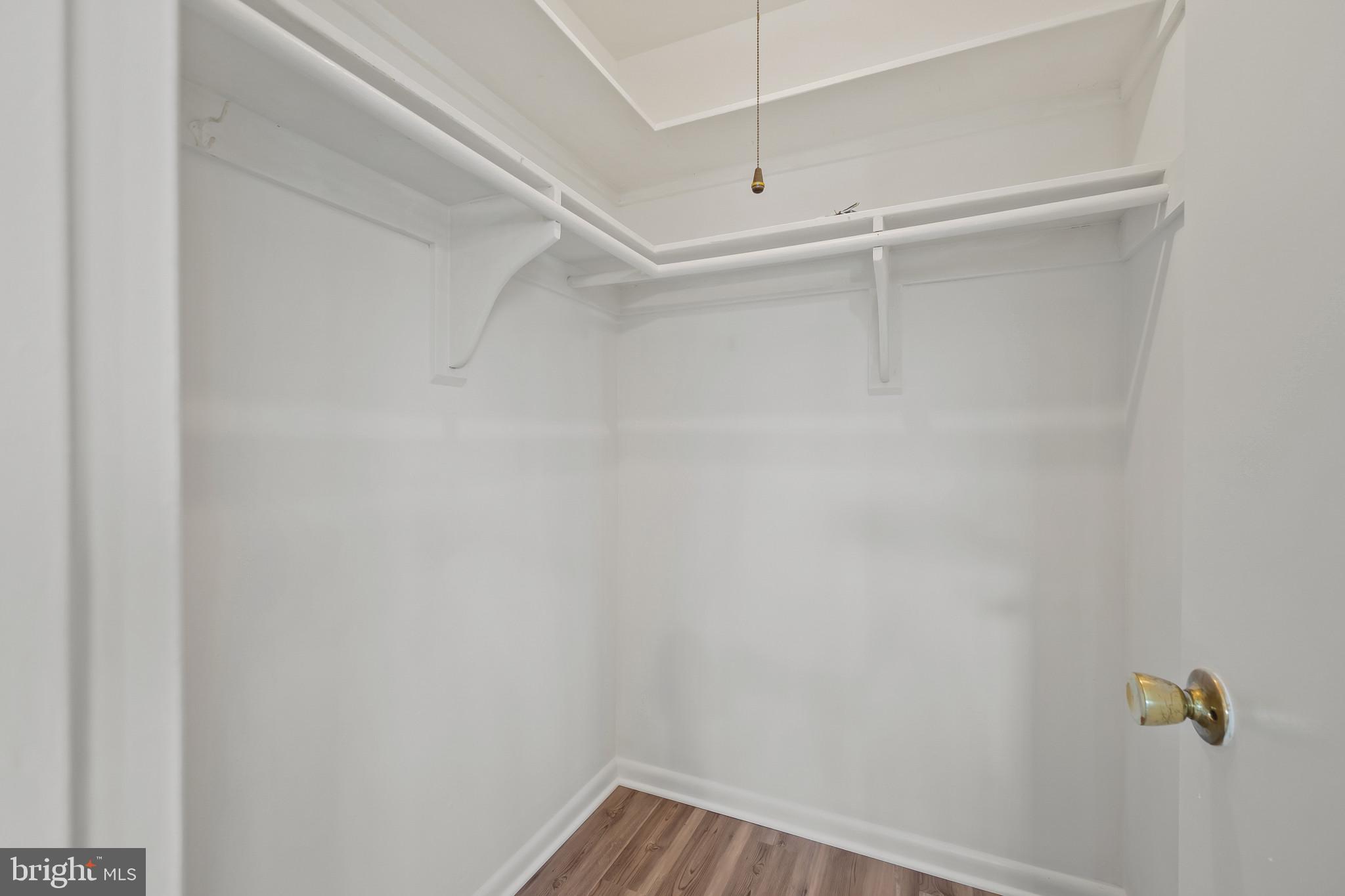 WALBROOKE MANOR - Residential
