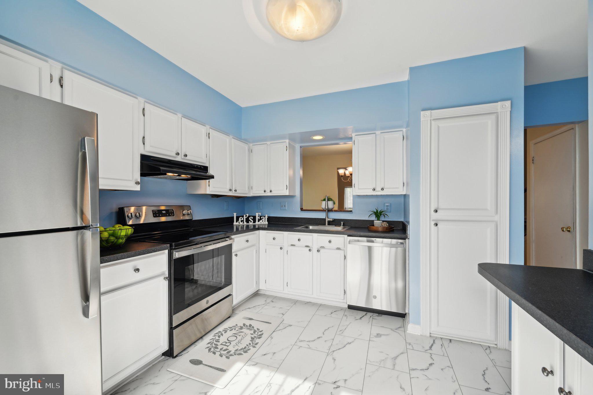 SILVER SPRING CNTRY CLUB - Residential