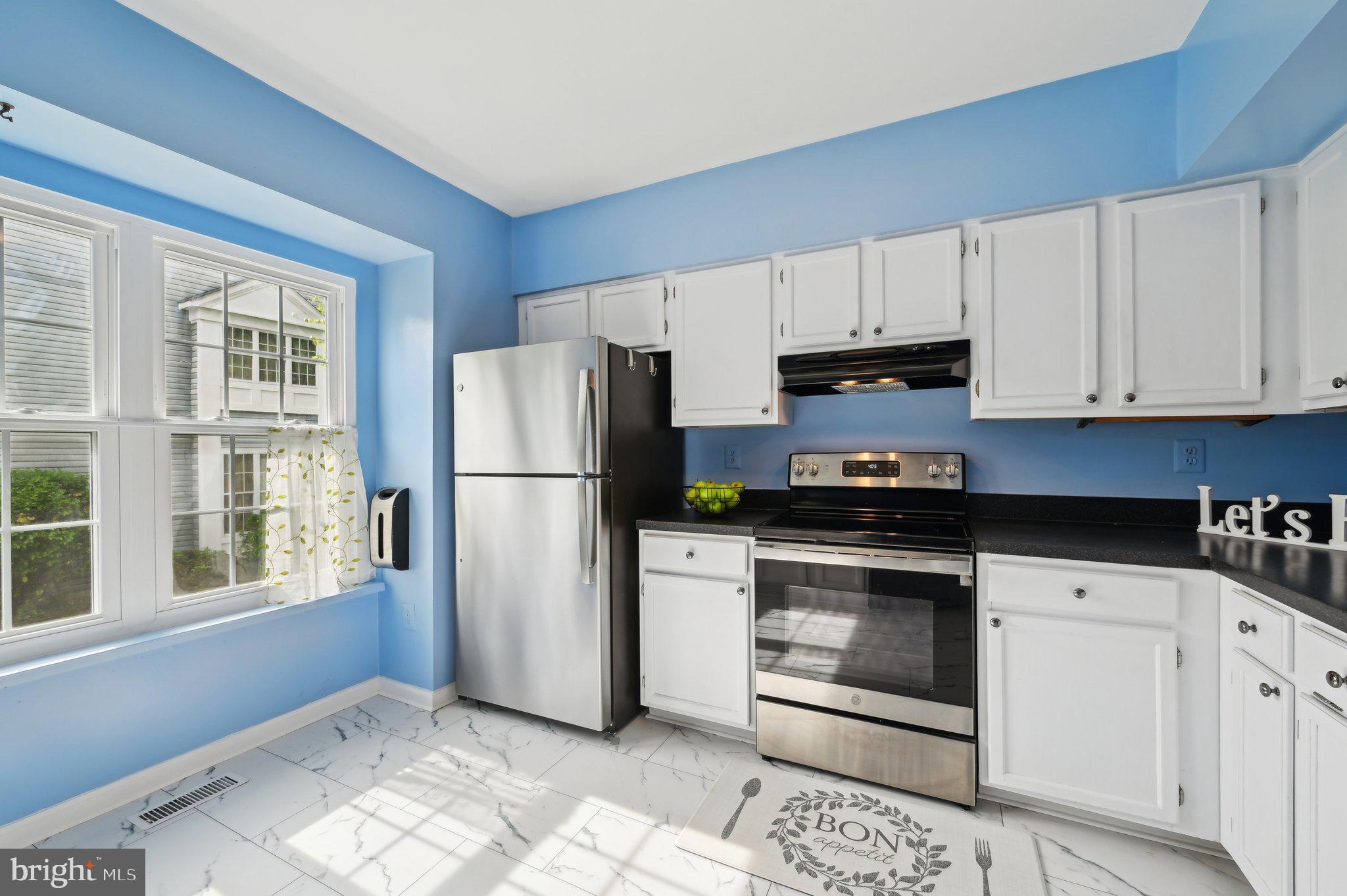 SILVER SPRING CNTRY CLUB - Residential