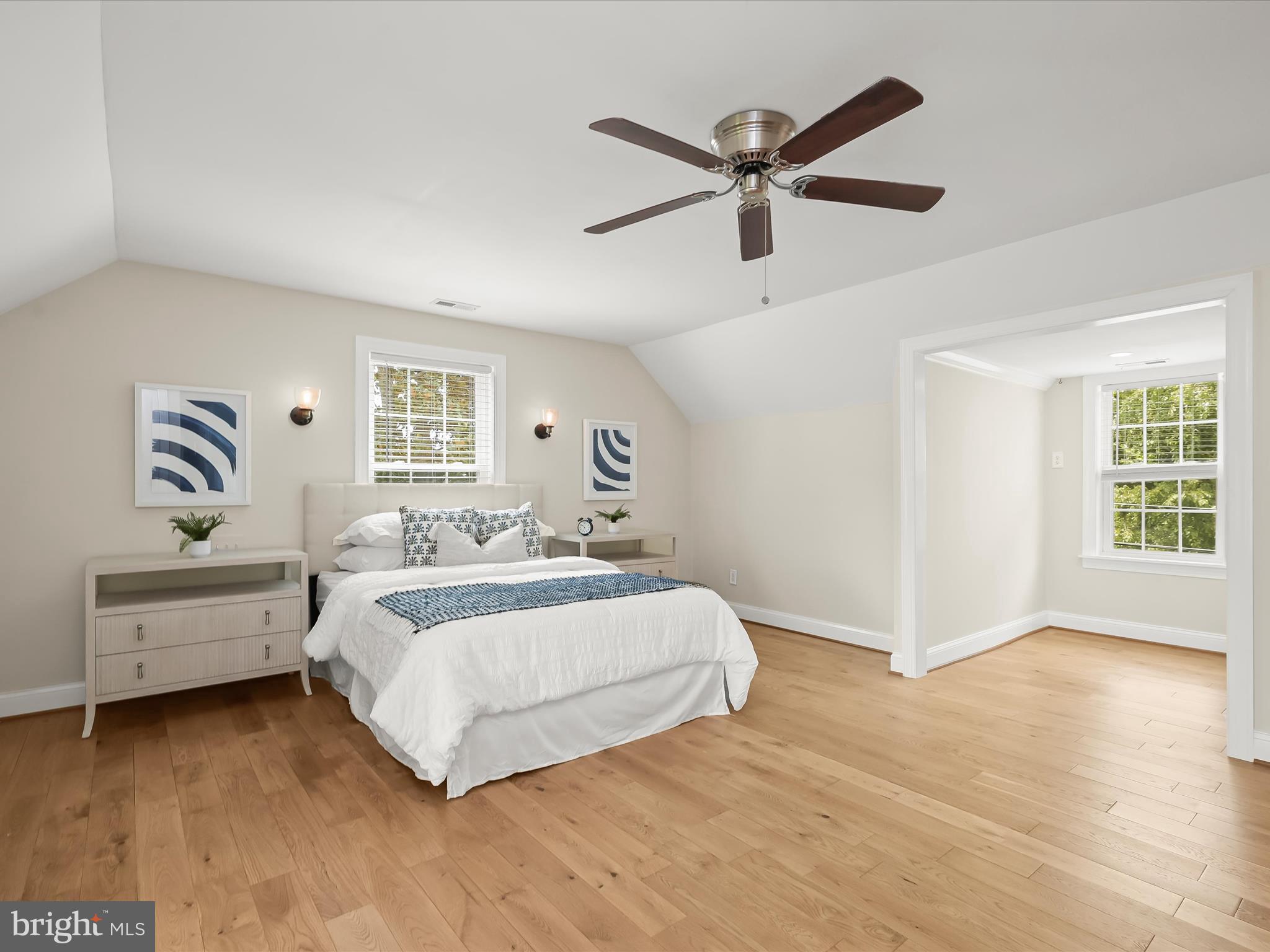 LAKE SHORE - Residential