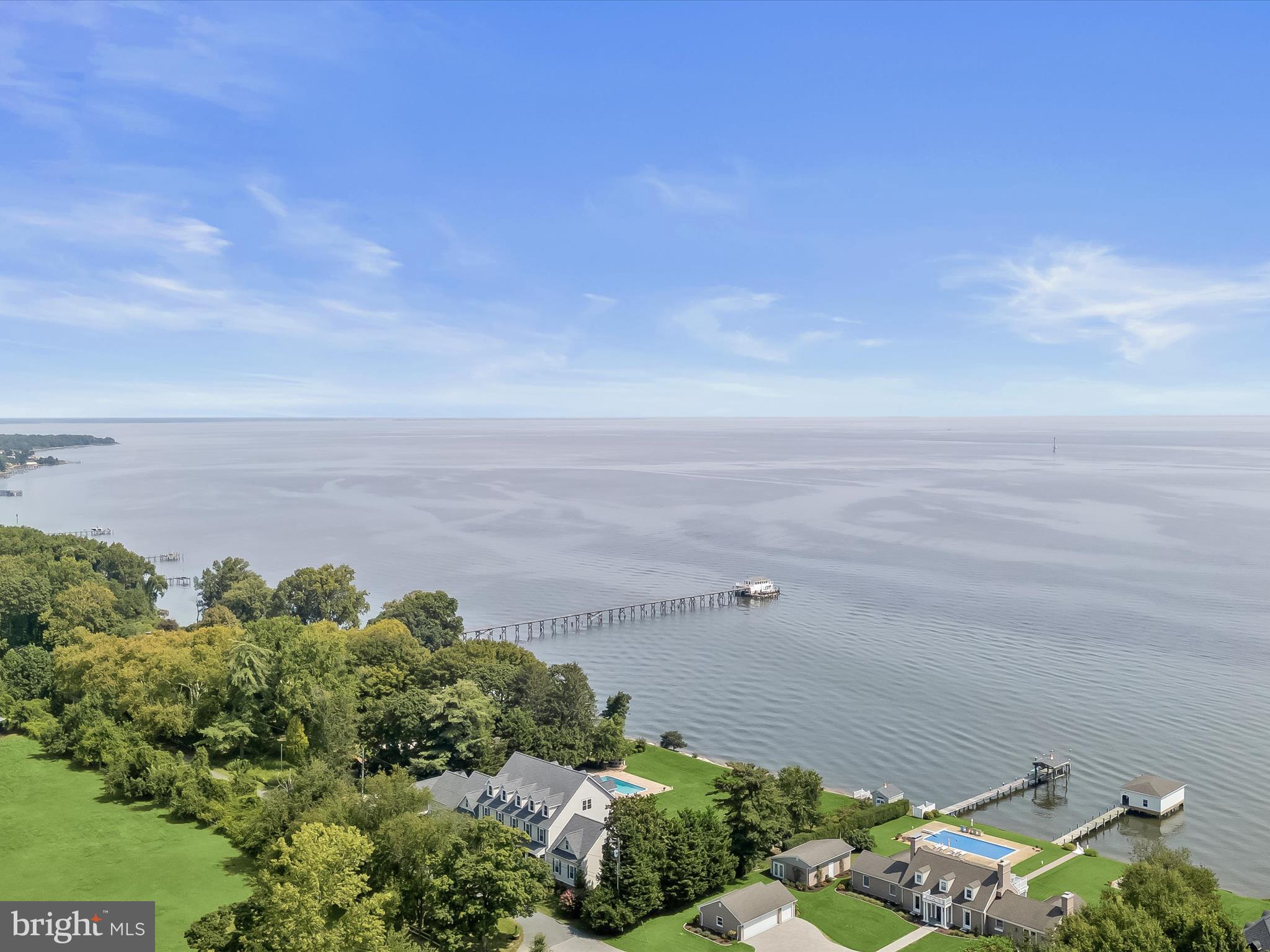 LAKE SHORE - Residential