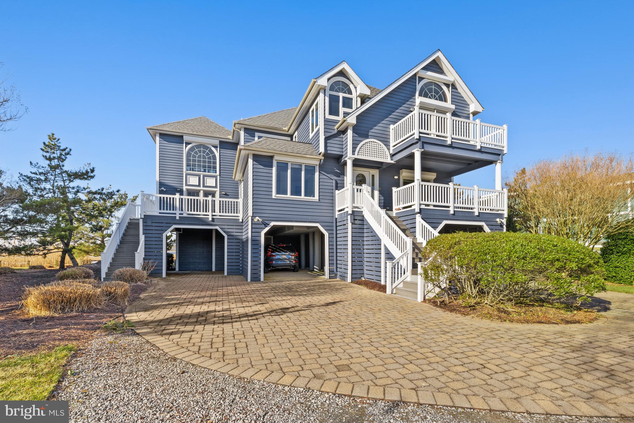 MAISONS SUR-MER - Residential