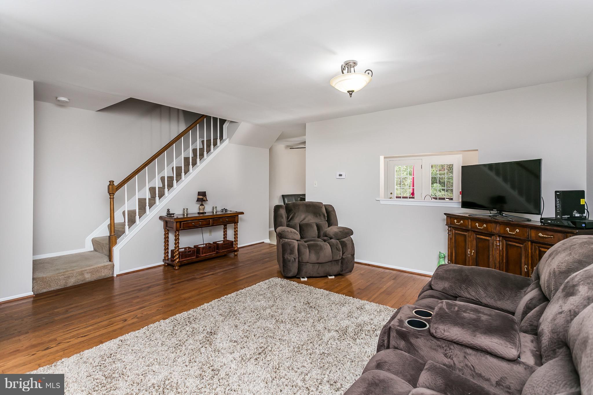 CROMWELL STATION - Residential