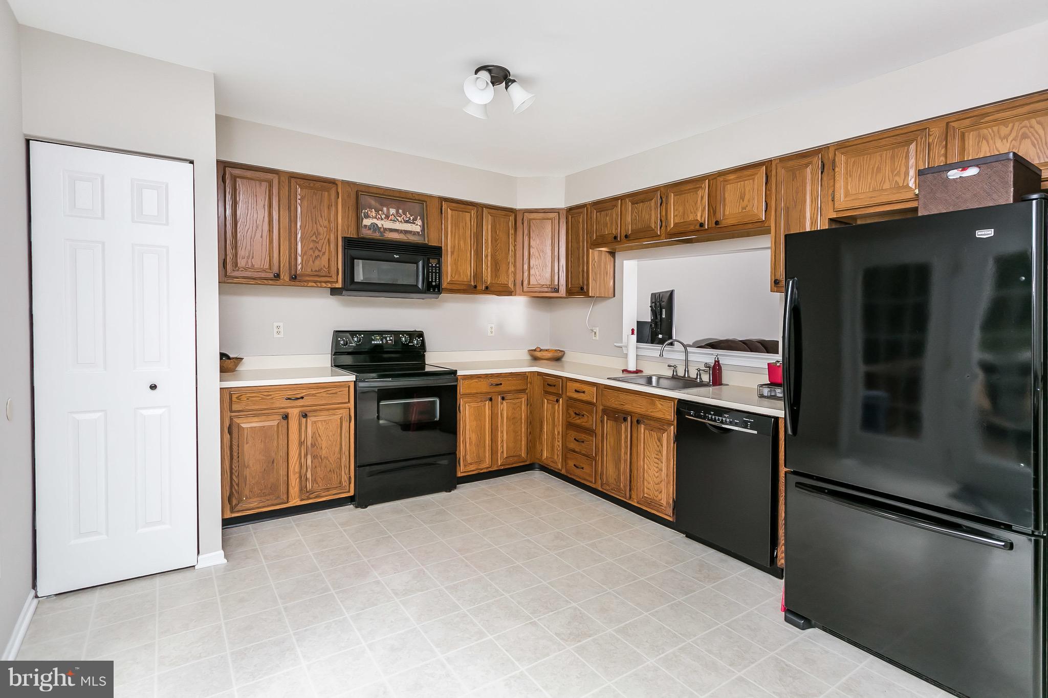 CROMWELL STATION - Residential