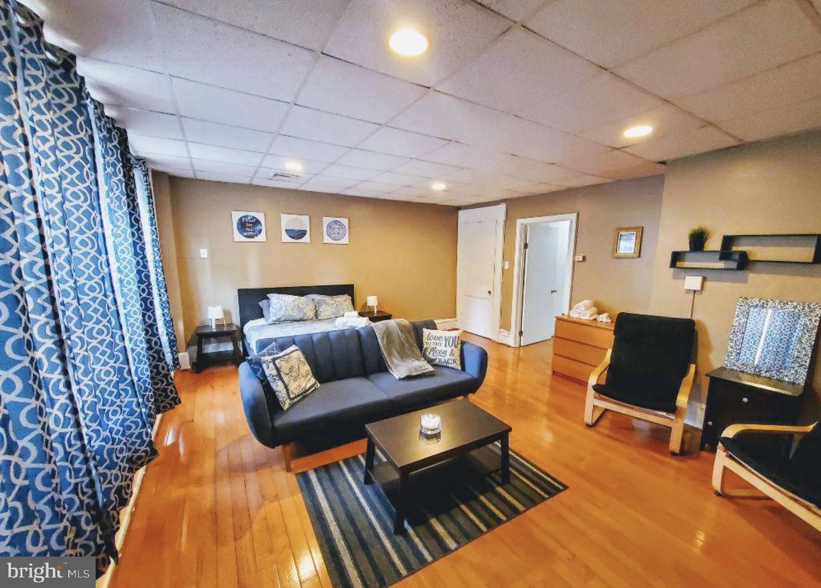 RITTENHOUSE SQUARE - Commercial Sale