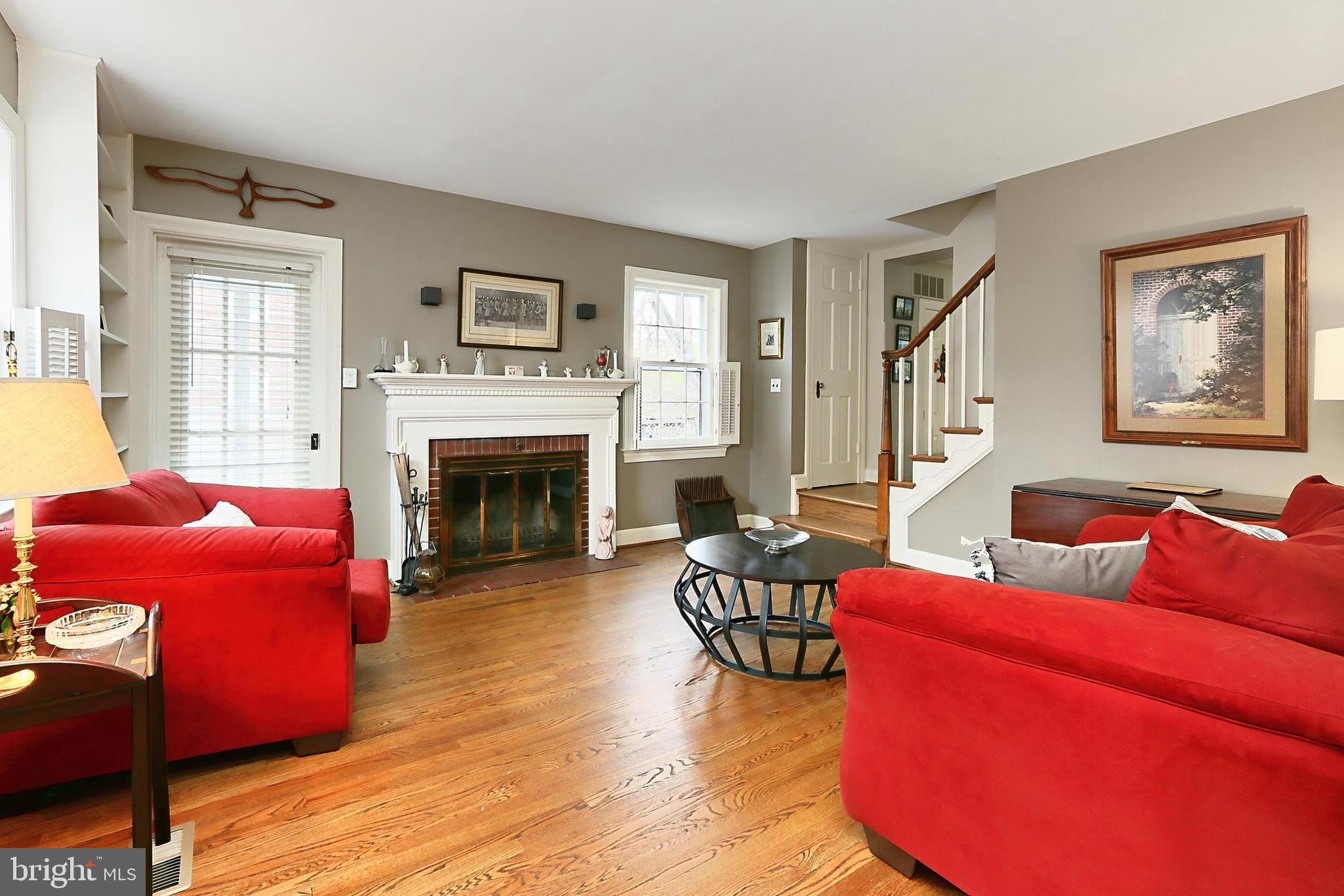 LARCHMONT TERRACE - Residential