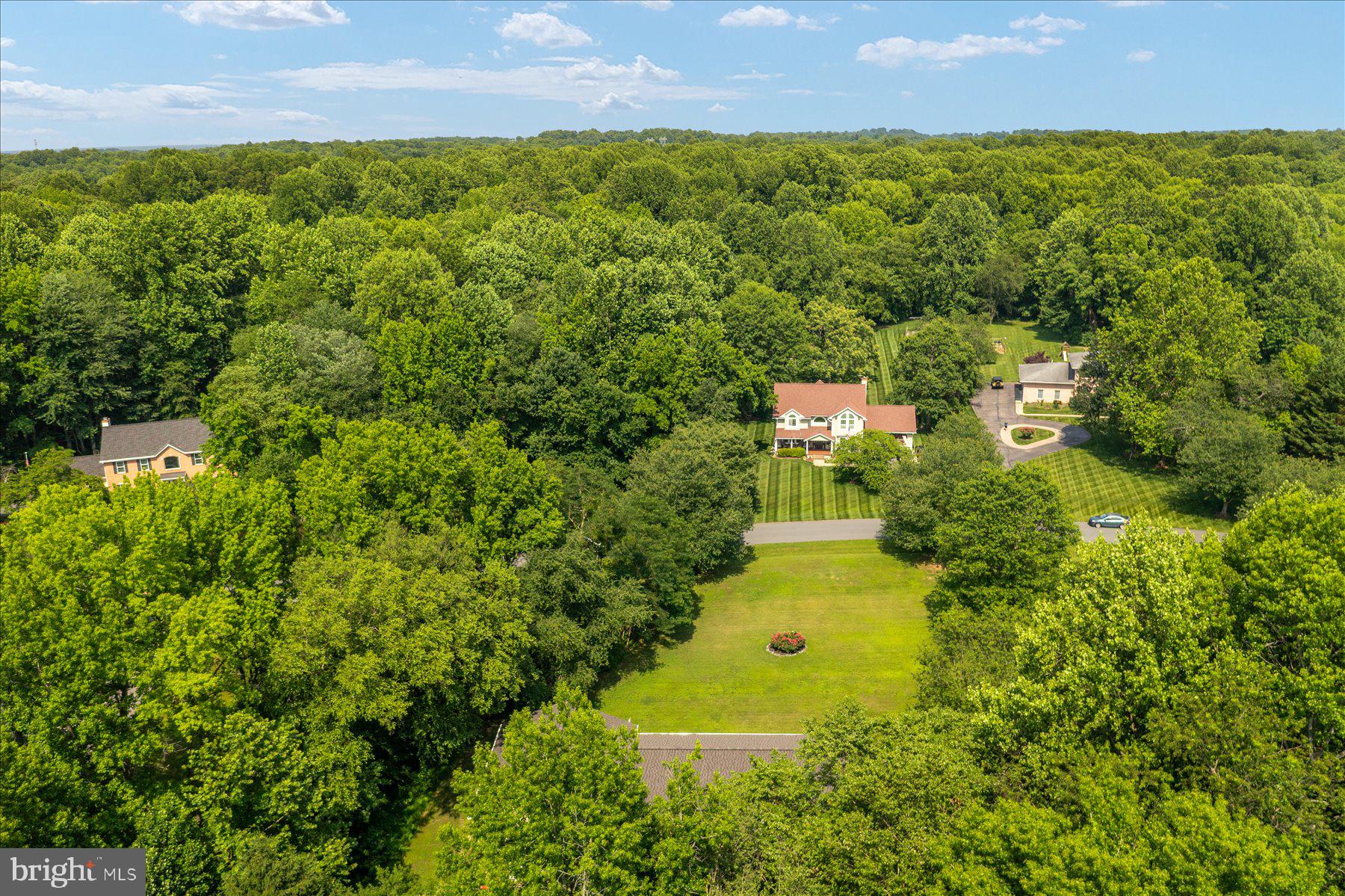 TALL OAKS - Residential
