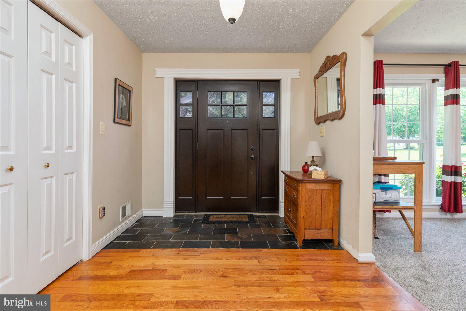 TALL OAKS - Residential