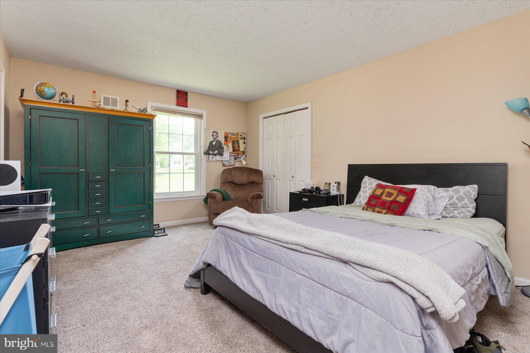 TALL OAKS - Residential