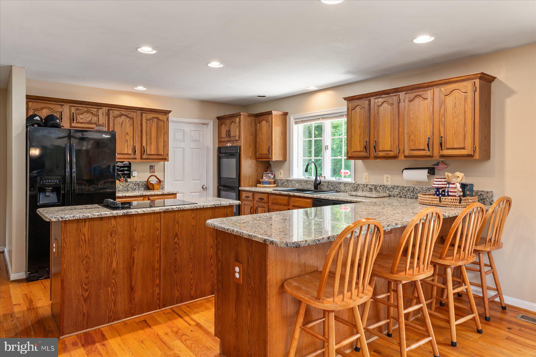 TALL OAKS - Residential
