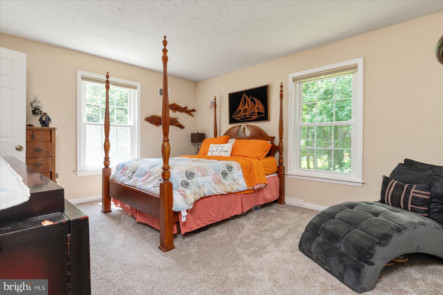 TALL OAKS - Residential