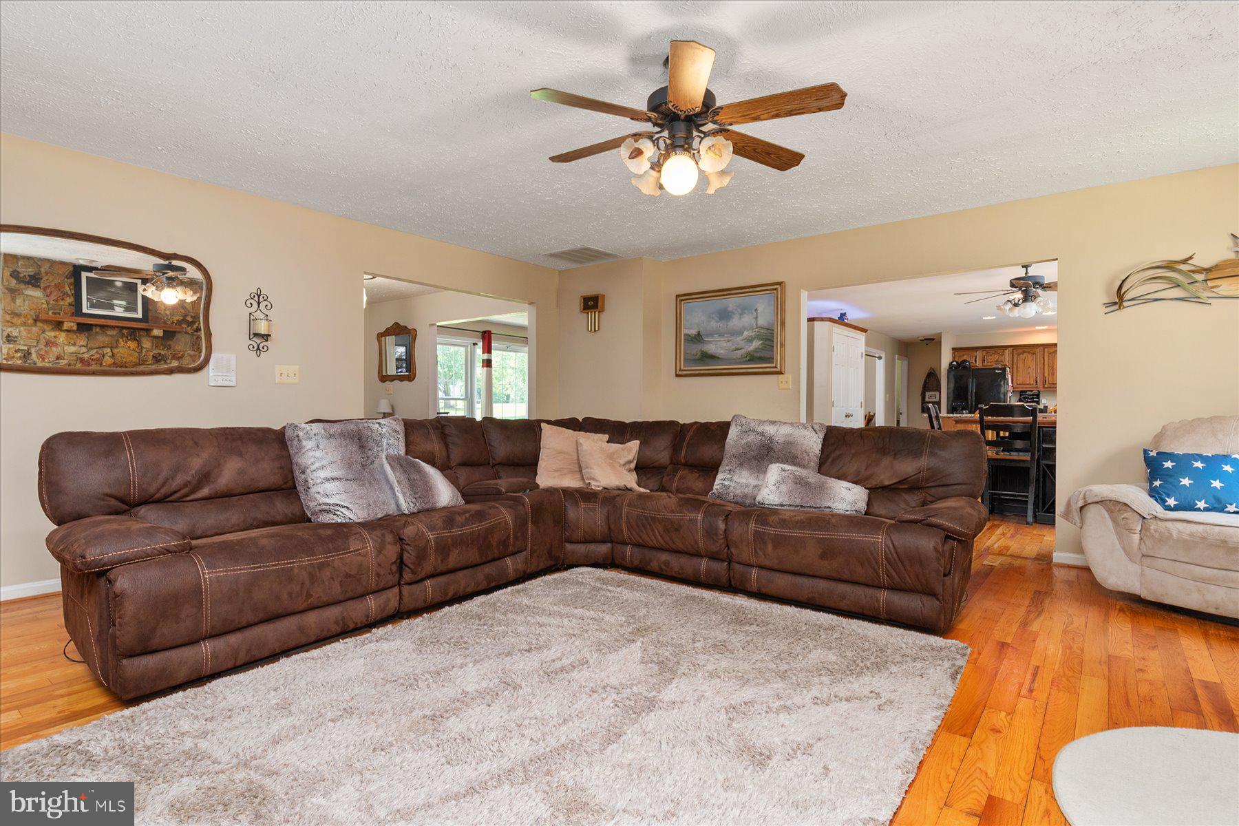 TALL OAKS - Residential