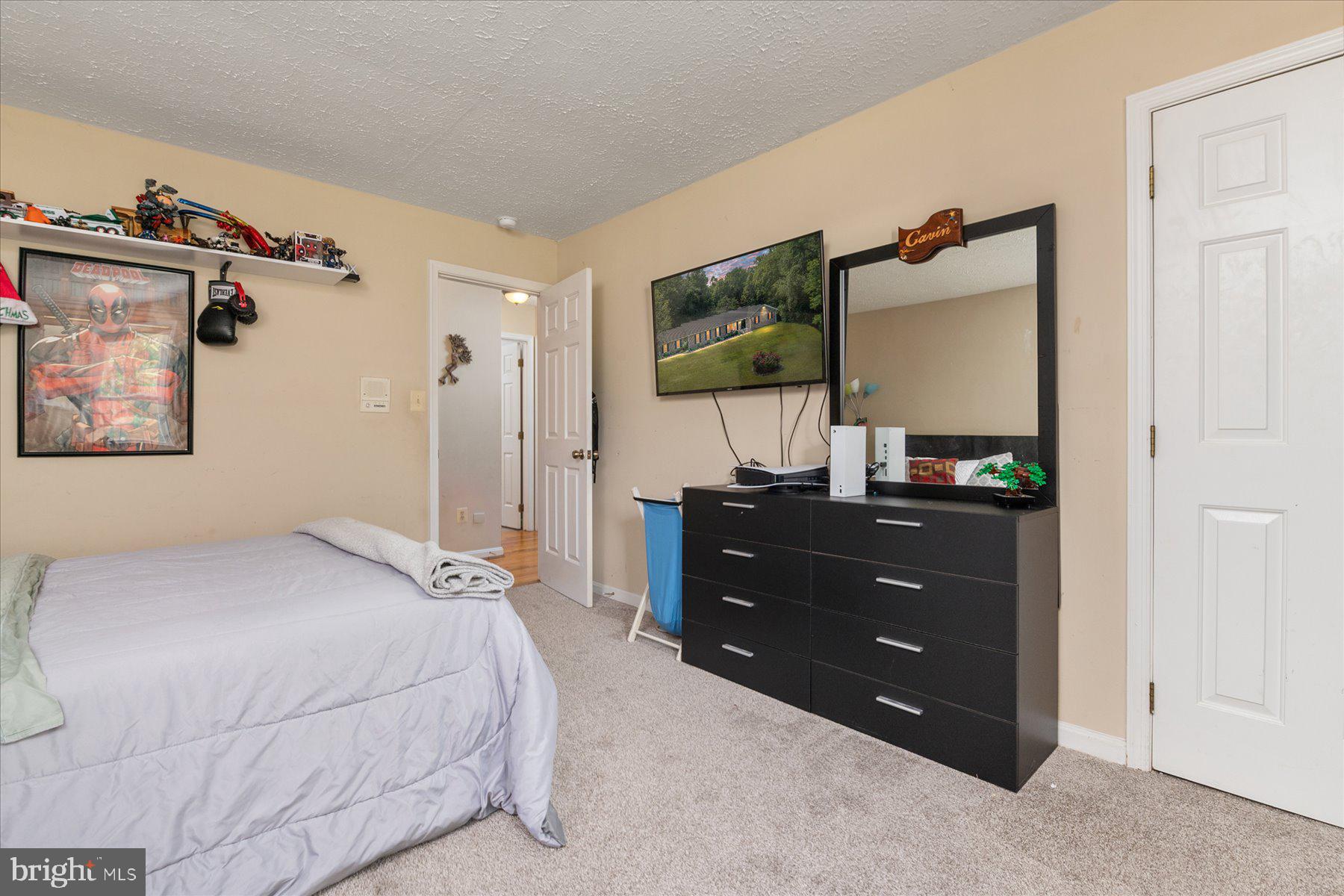 TALL OAKS - Residential