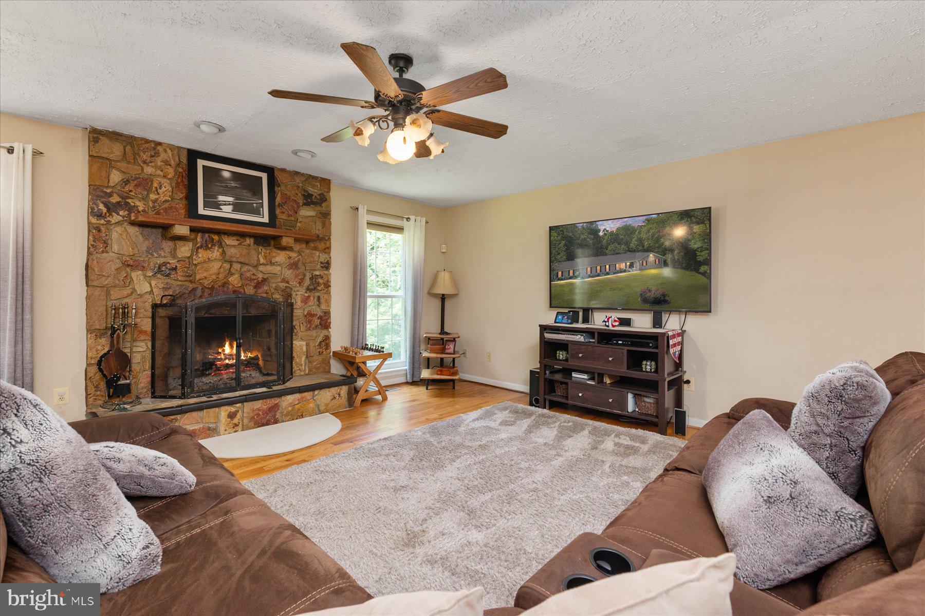 TALL OAKS - Residential