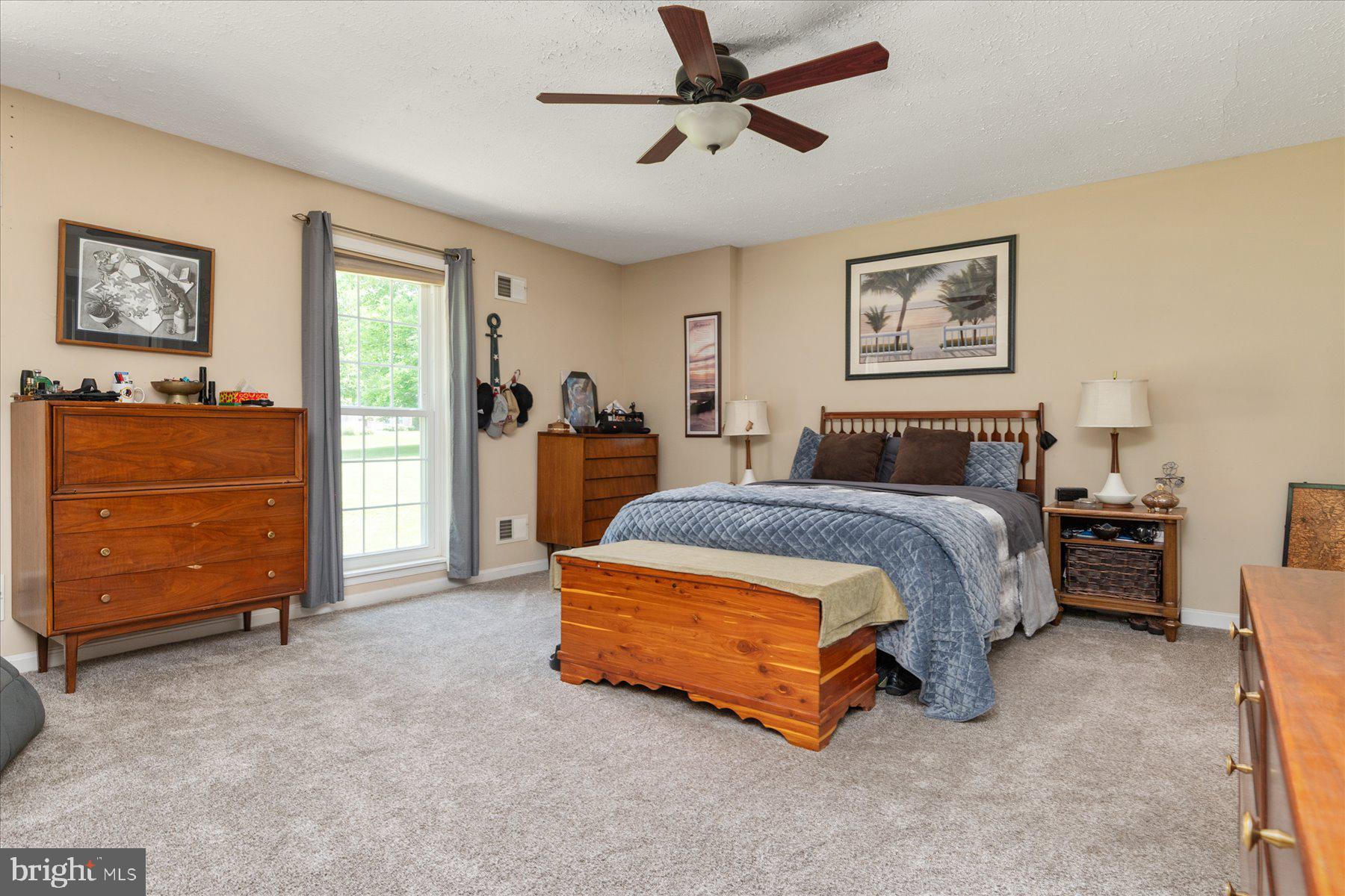 TALL OAKS - Residential