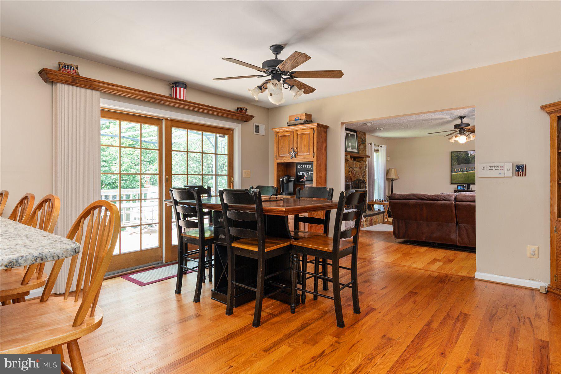 TALL OAKS - Residential