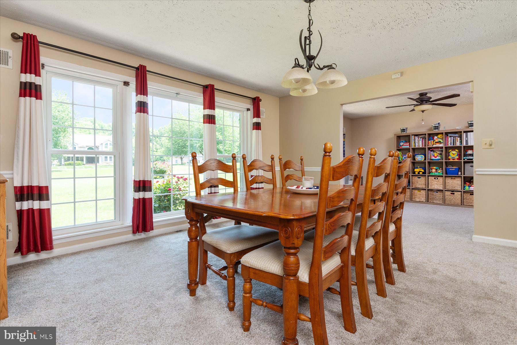 TALL OAKS - Residential
