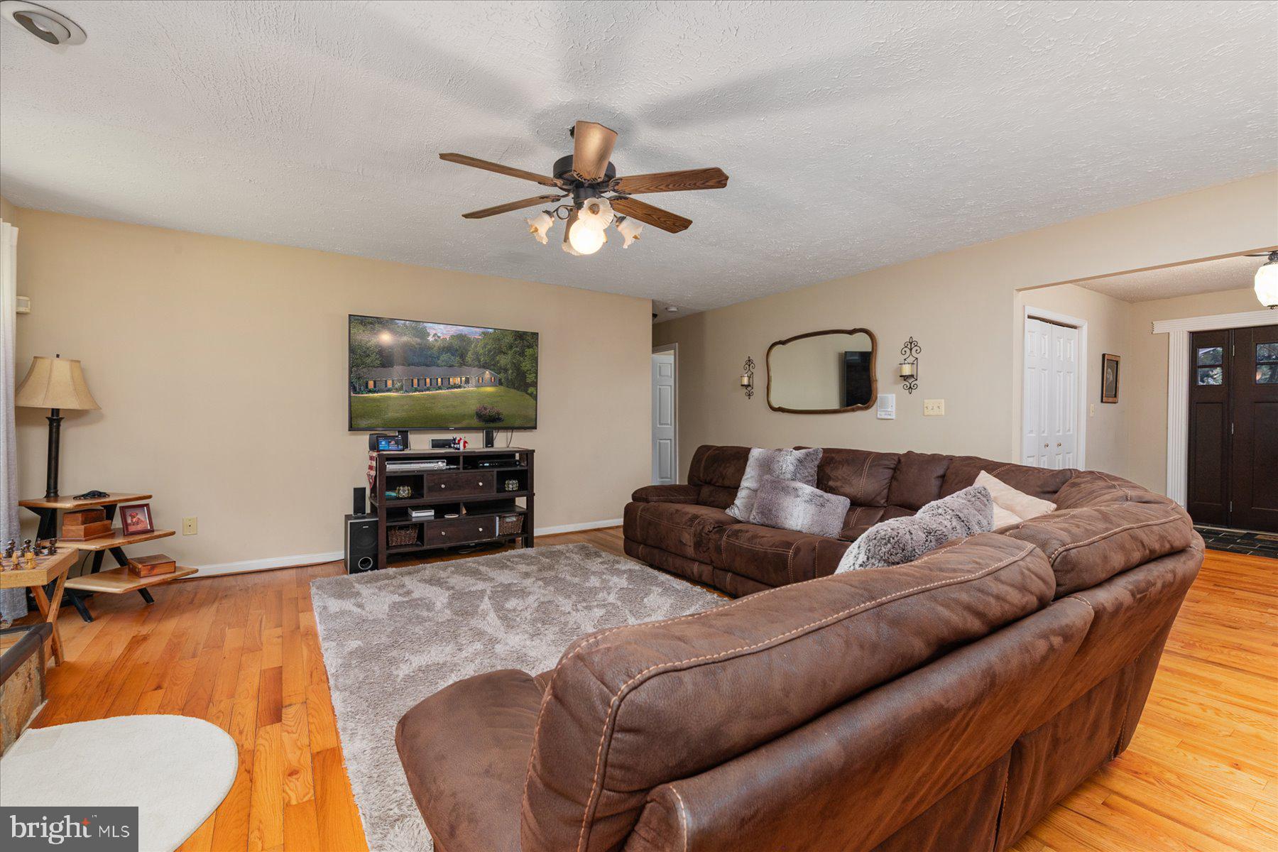 TALL OAKS - Residential