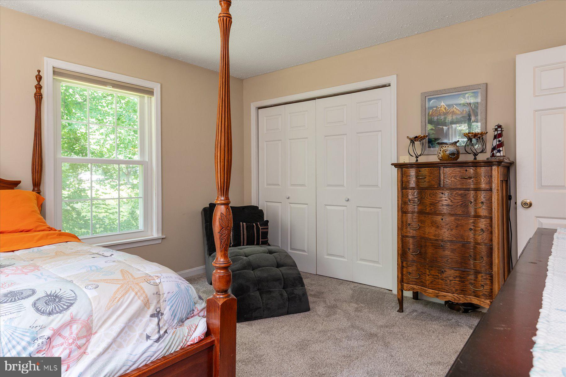 TALL OAKS - Residential