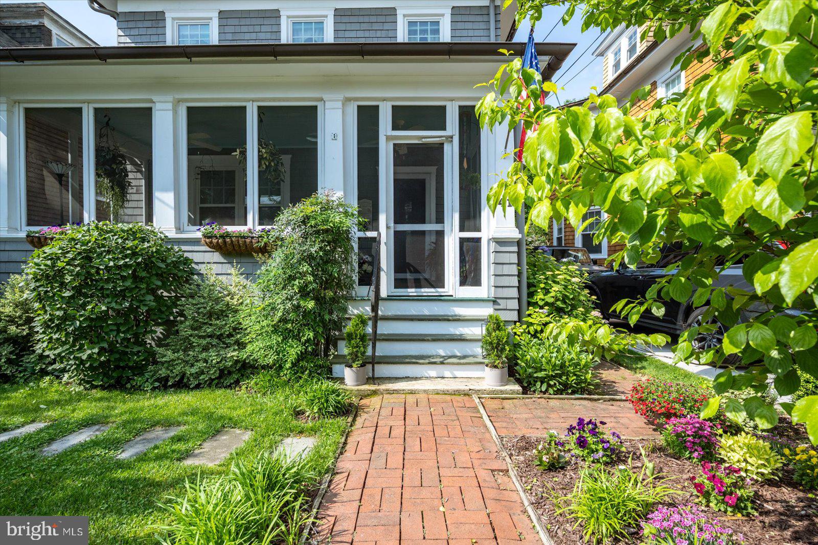 MURRAY HILL - Residential