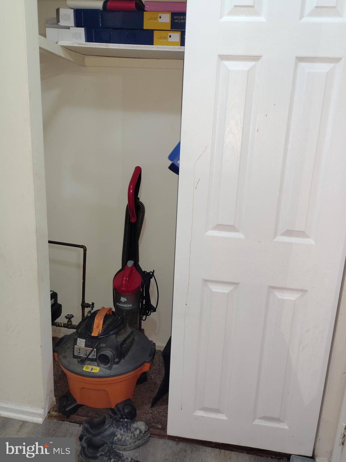 ASHTON-WOODENBRIDGE - Residential Income