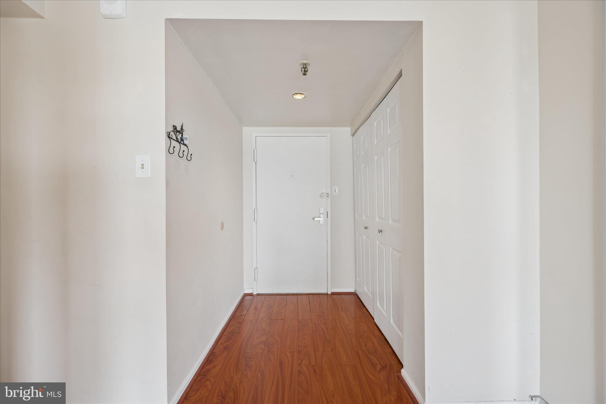 CHELSEA TOWERS - Residential