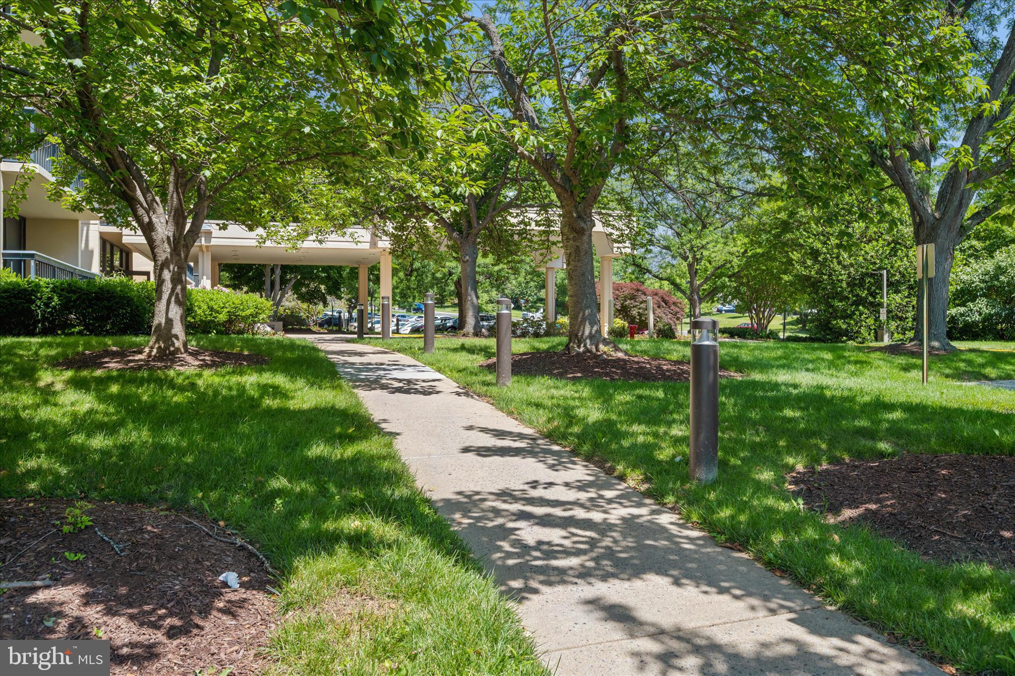 CHELSEA TOWERS - Residential