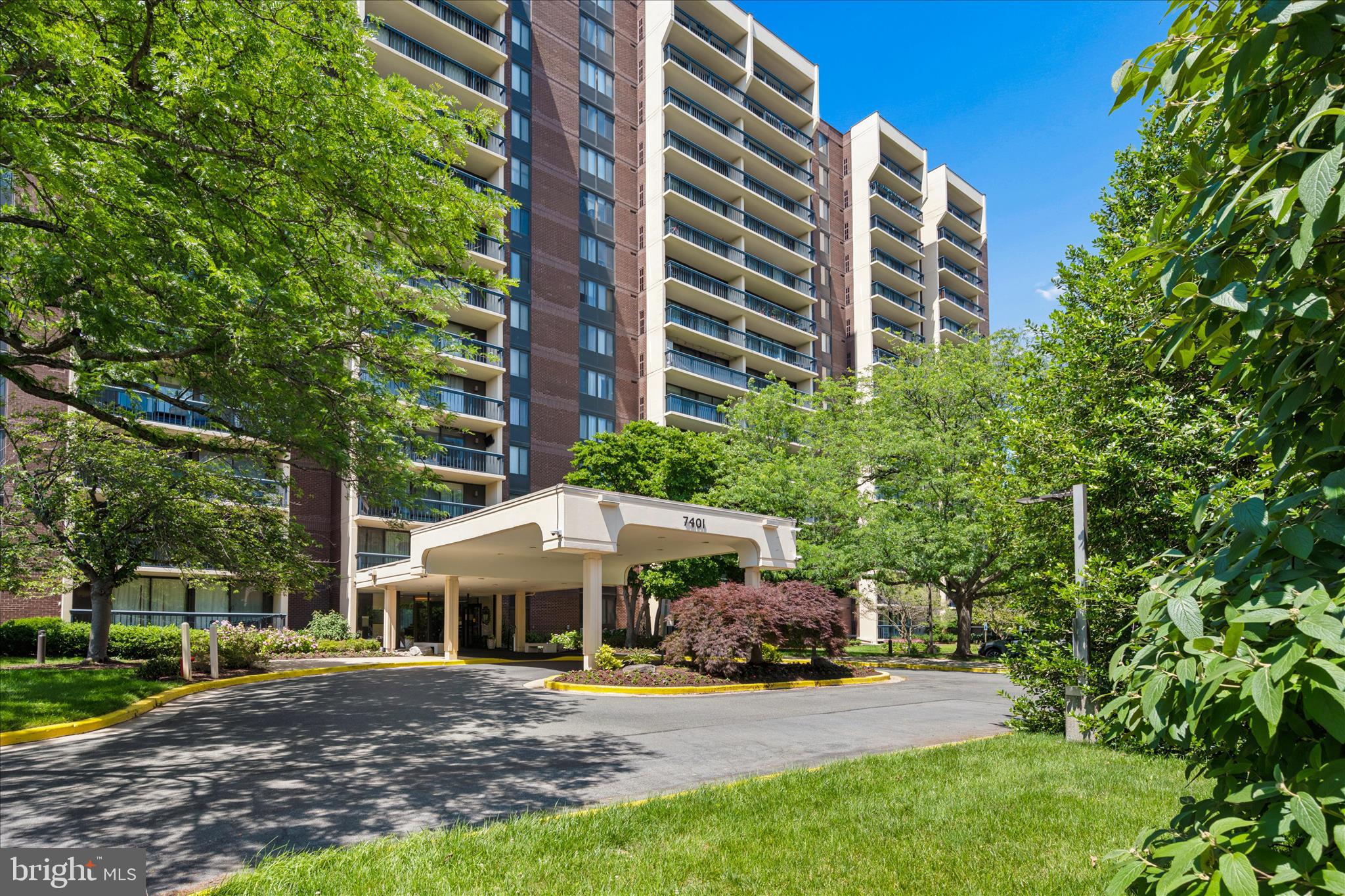 CHELSEA TOWERS - Residential