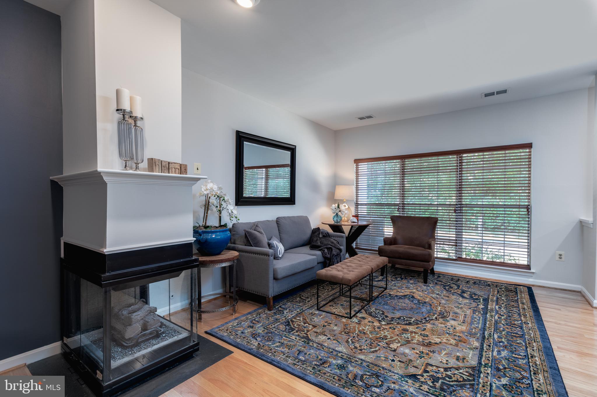 LIFESTYLE AT SULLY STATION - Residential