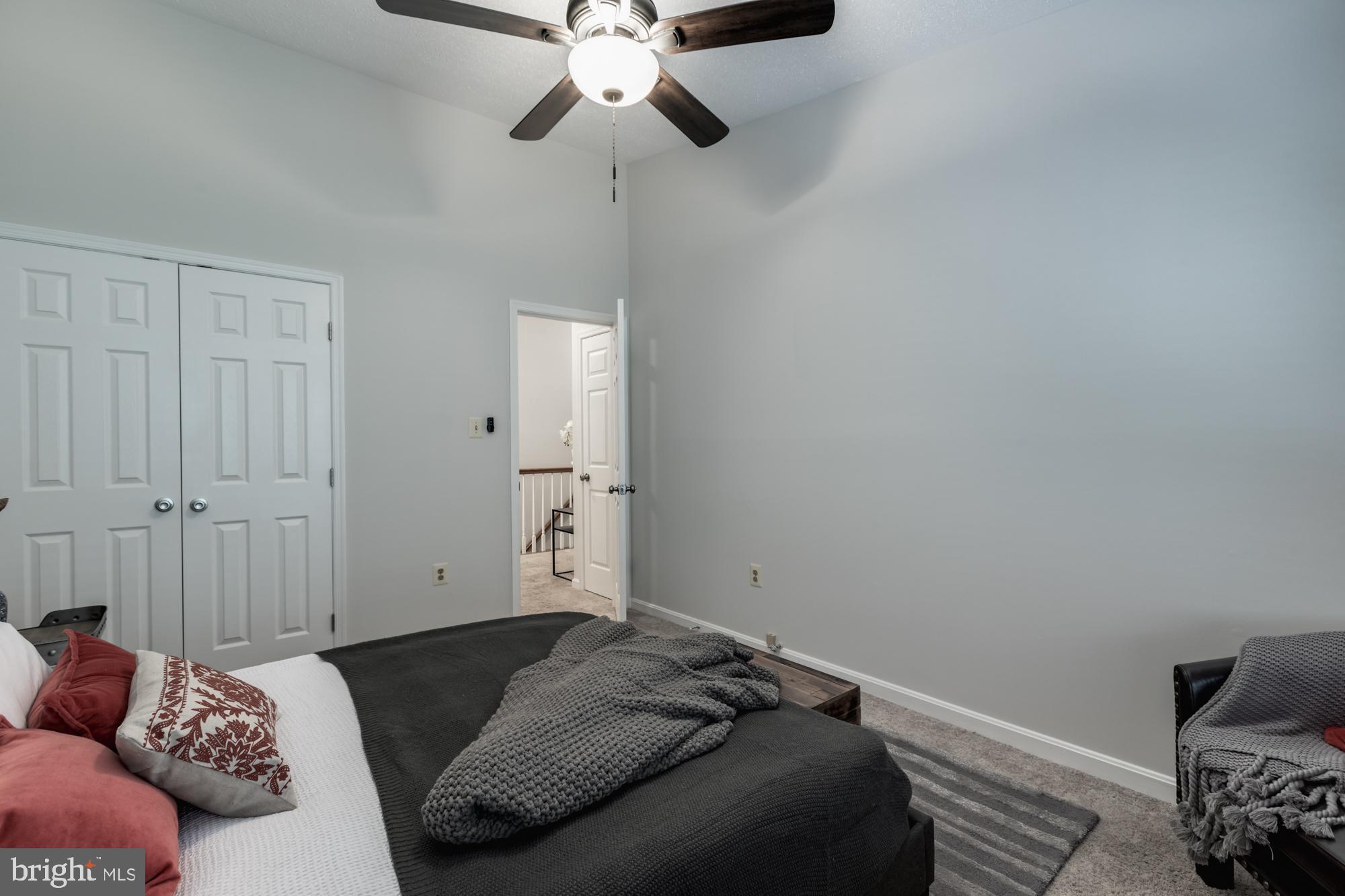 LIFESTYLE AT SULLY STATION - Residential