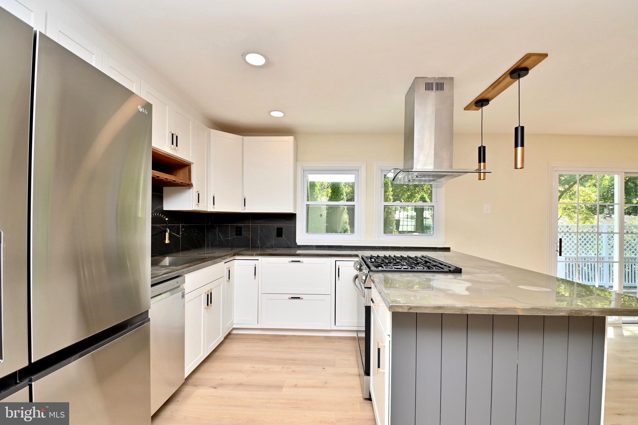 BRAMBLEWOOD - Residential Lease