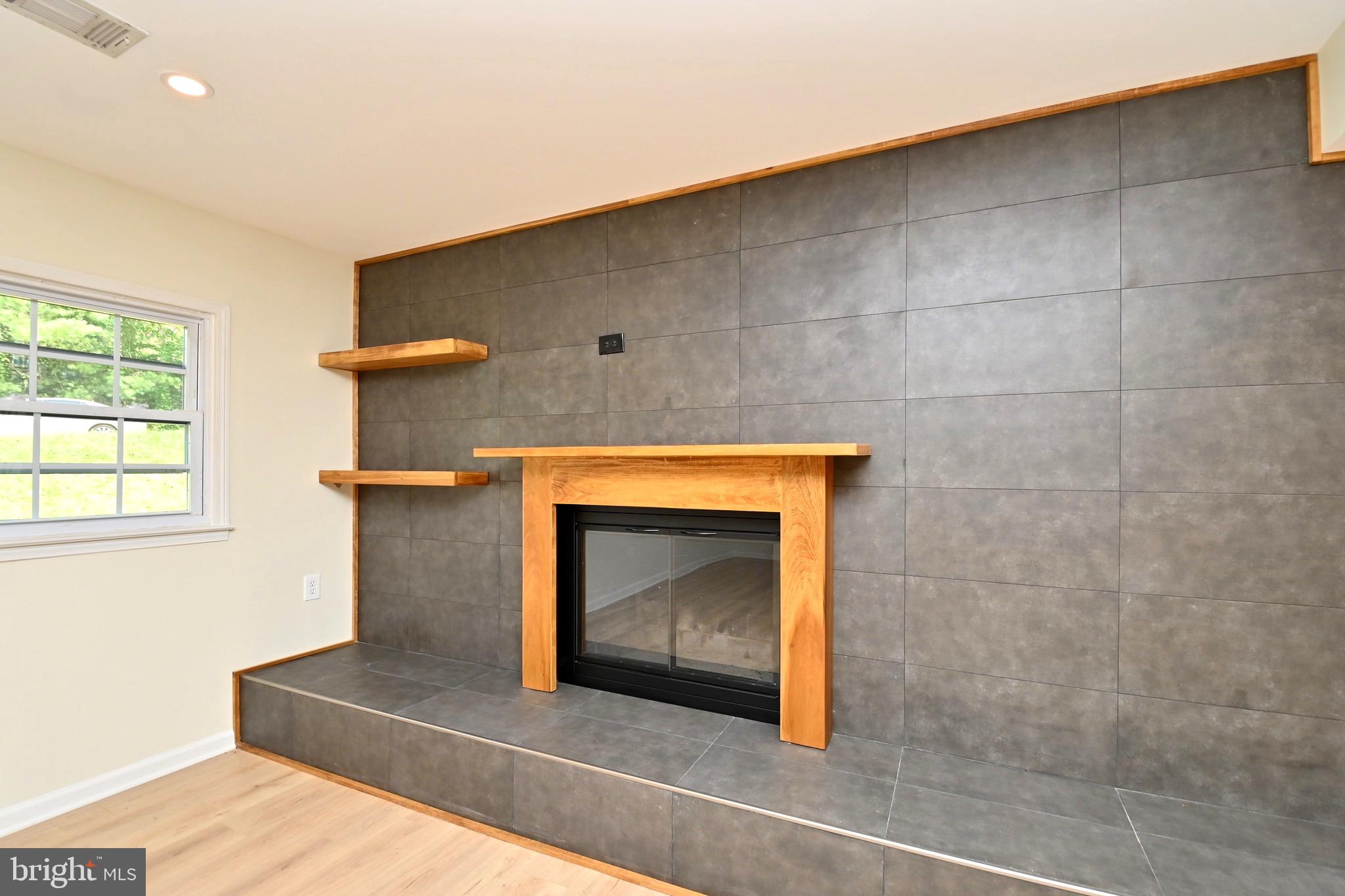 BRAMBLEWOOD - Residential Lease