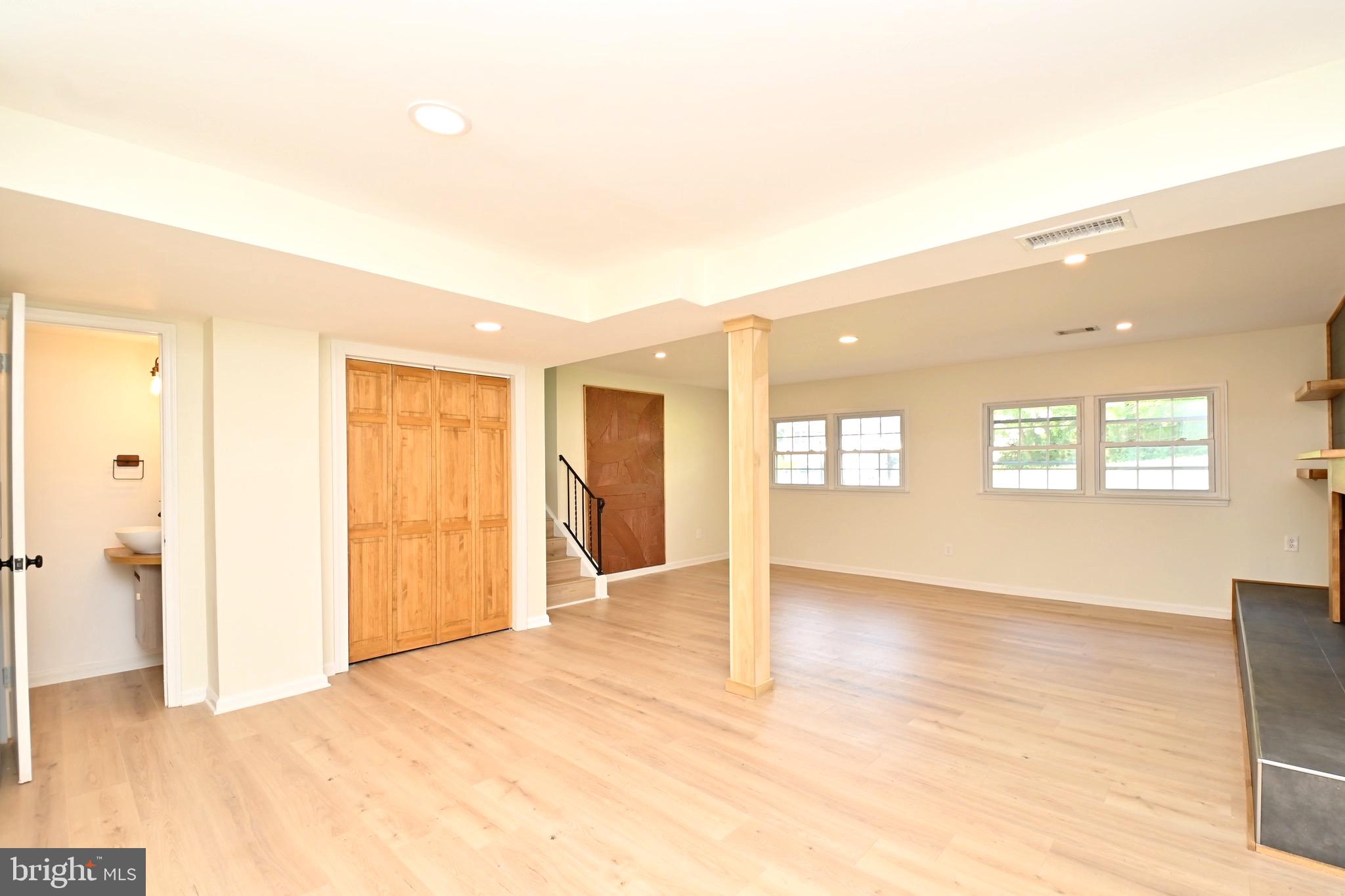 BRAMBLEWOOD - Residential Lease