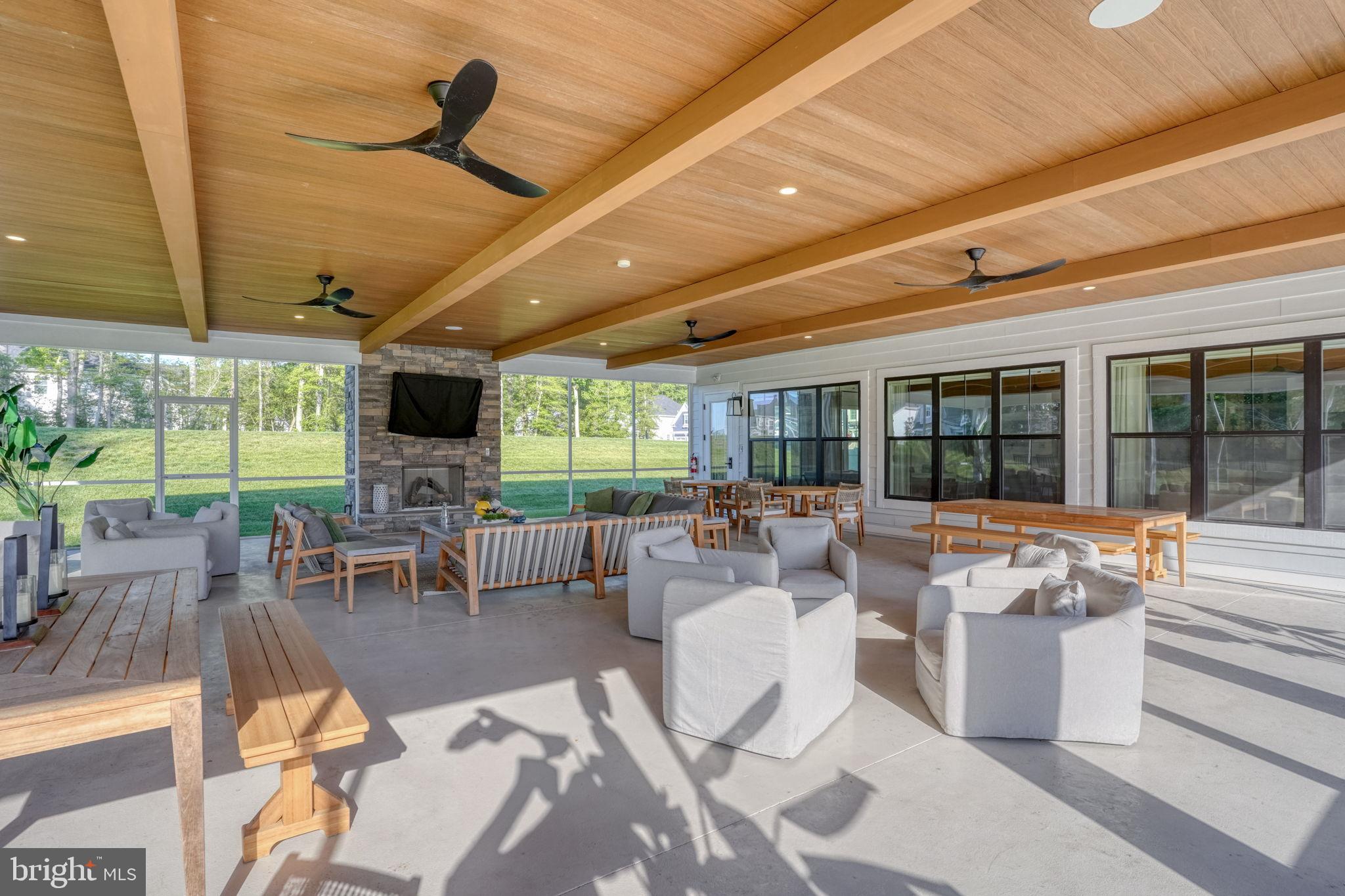 WELCHES POND - Residential