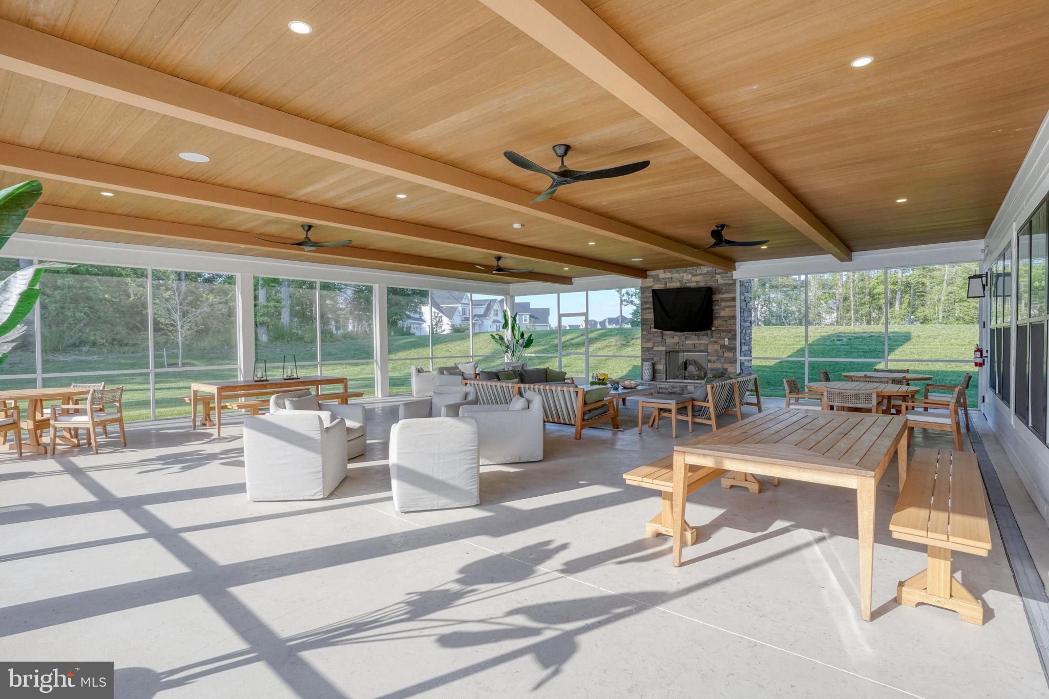 WELCHES POND - Residential