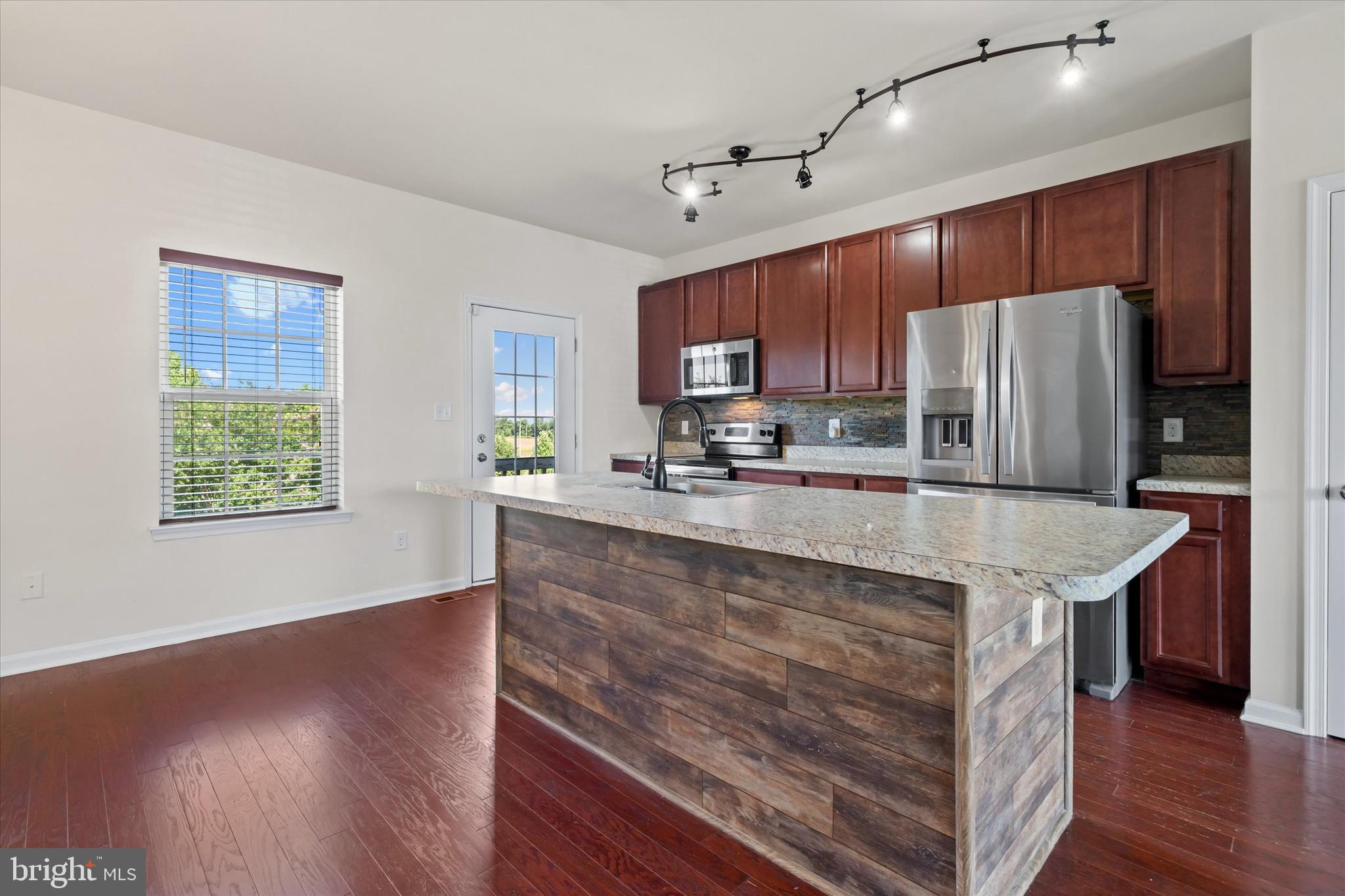 HYETTS CROSSING - Residential