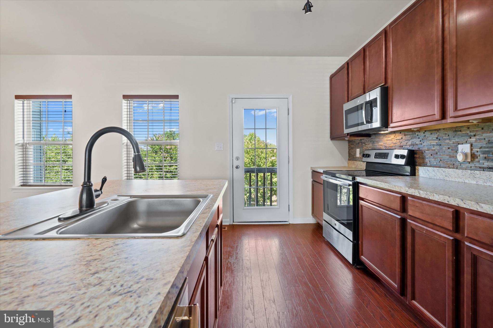 HYETTS CROSSING - Residential