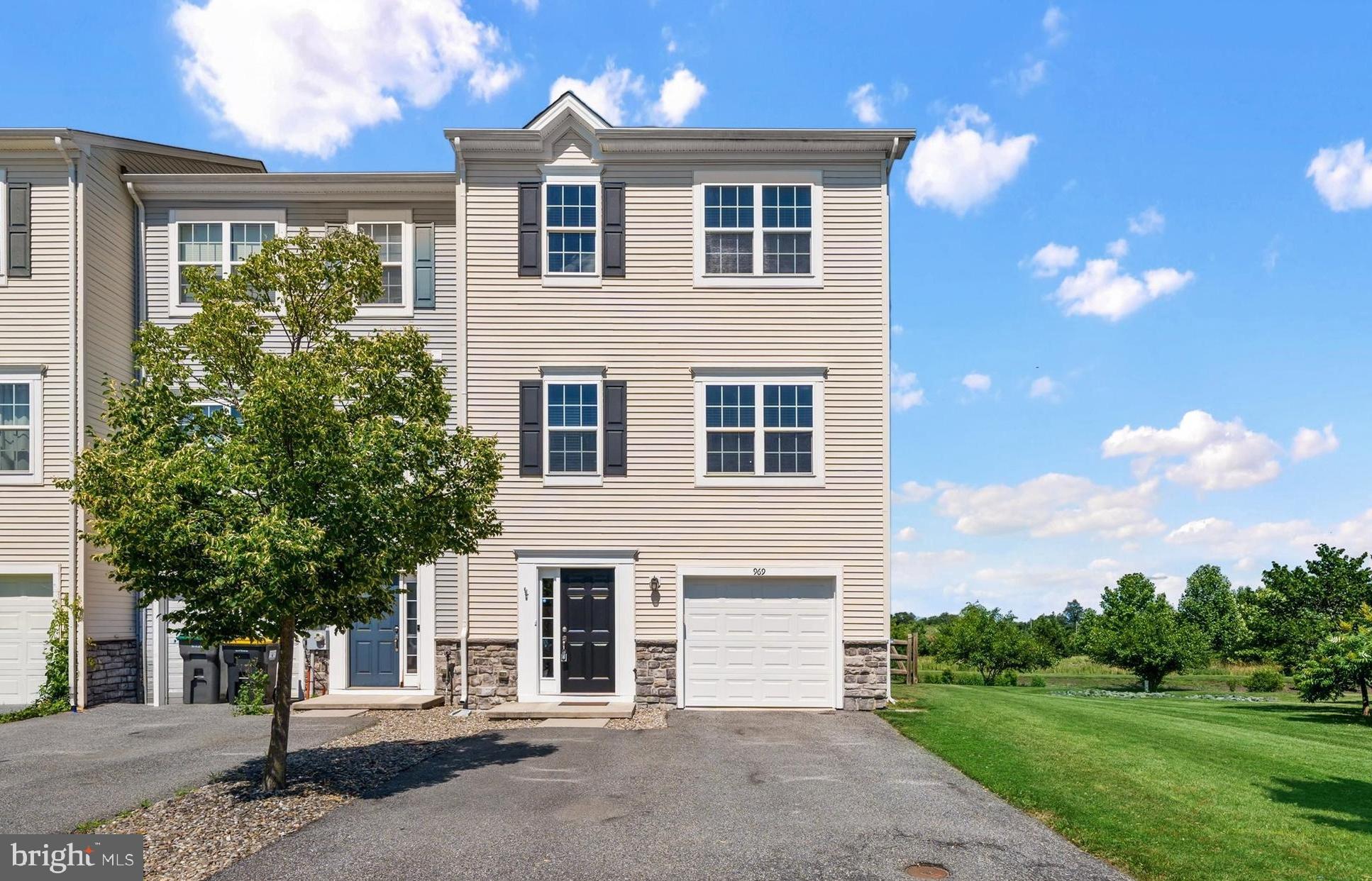 HYETTS CROSSING - Residential