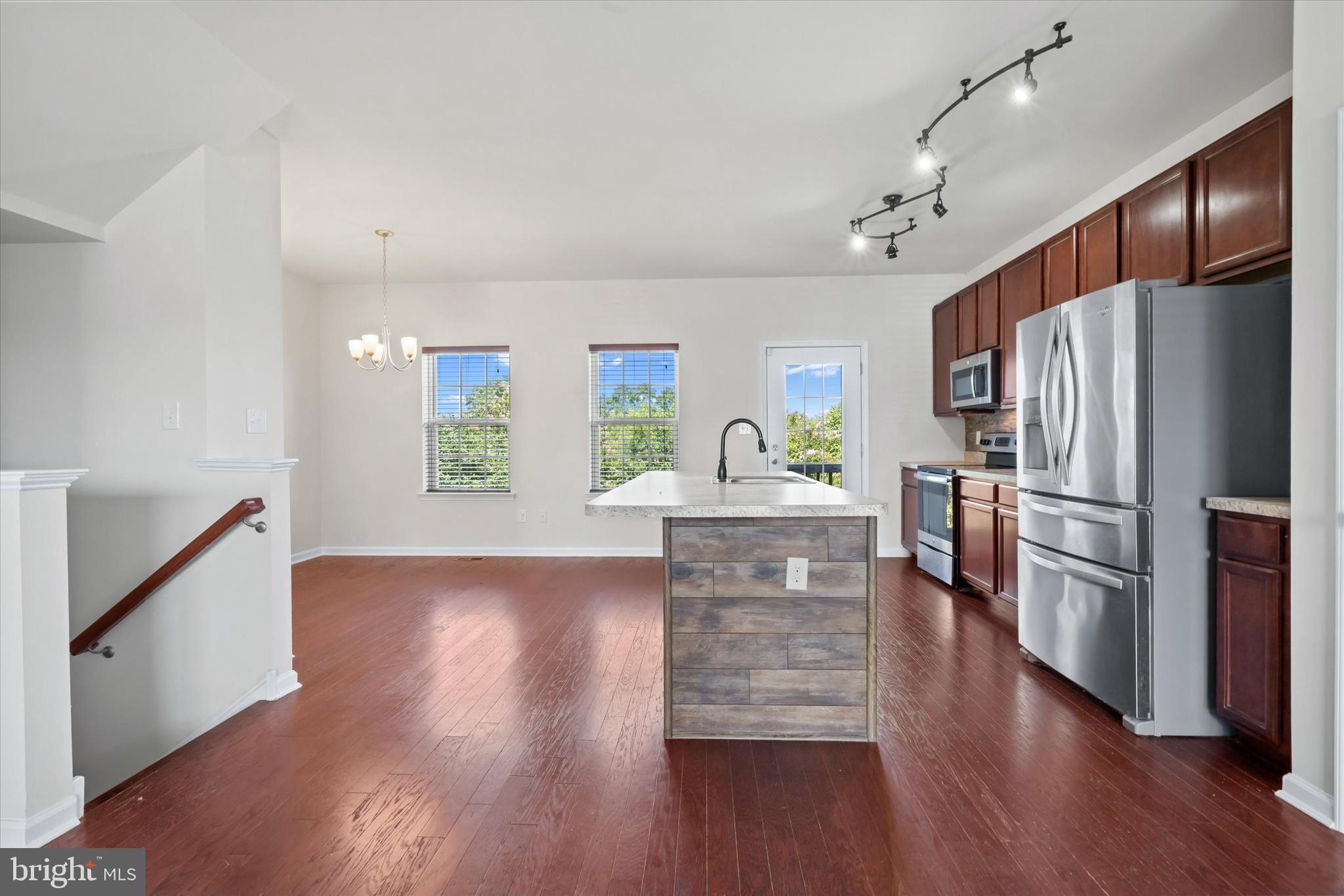 HYETTS CROSSING - Residential