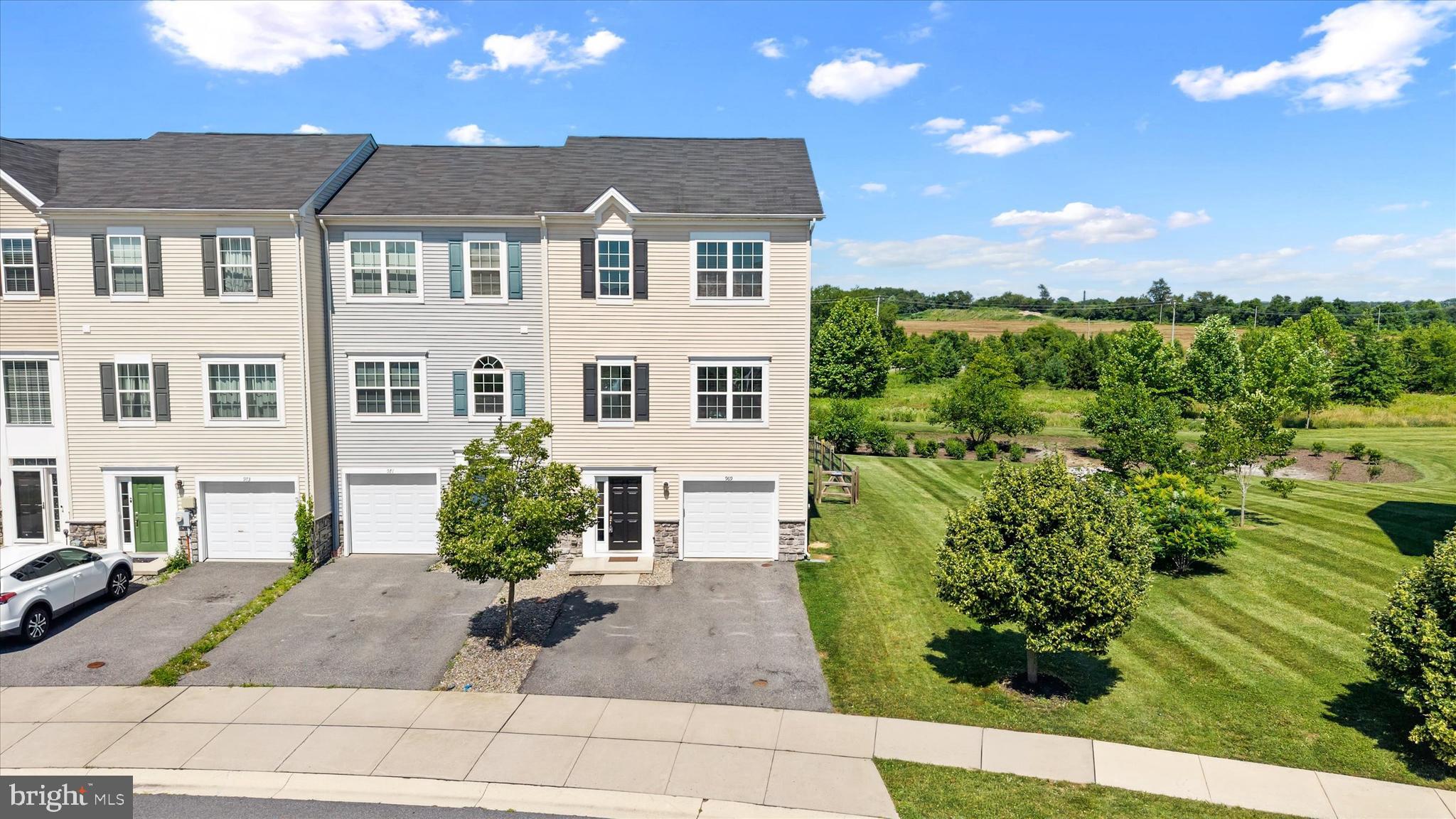 HYETTS CROSSING - Residential