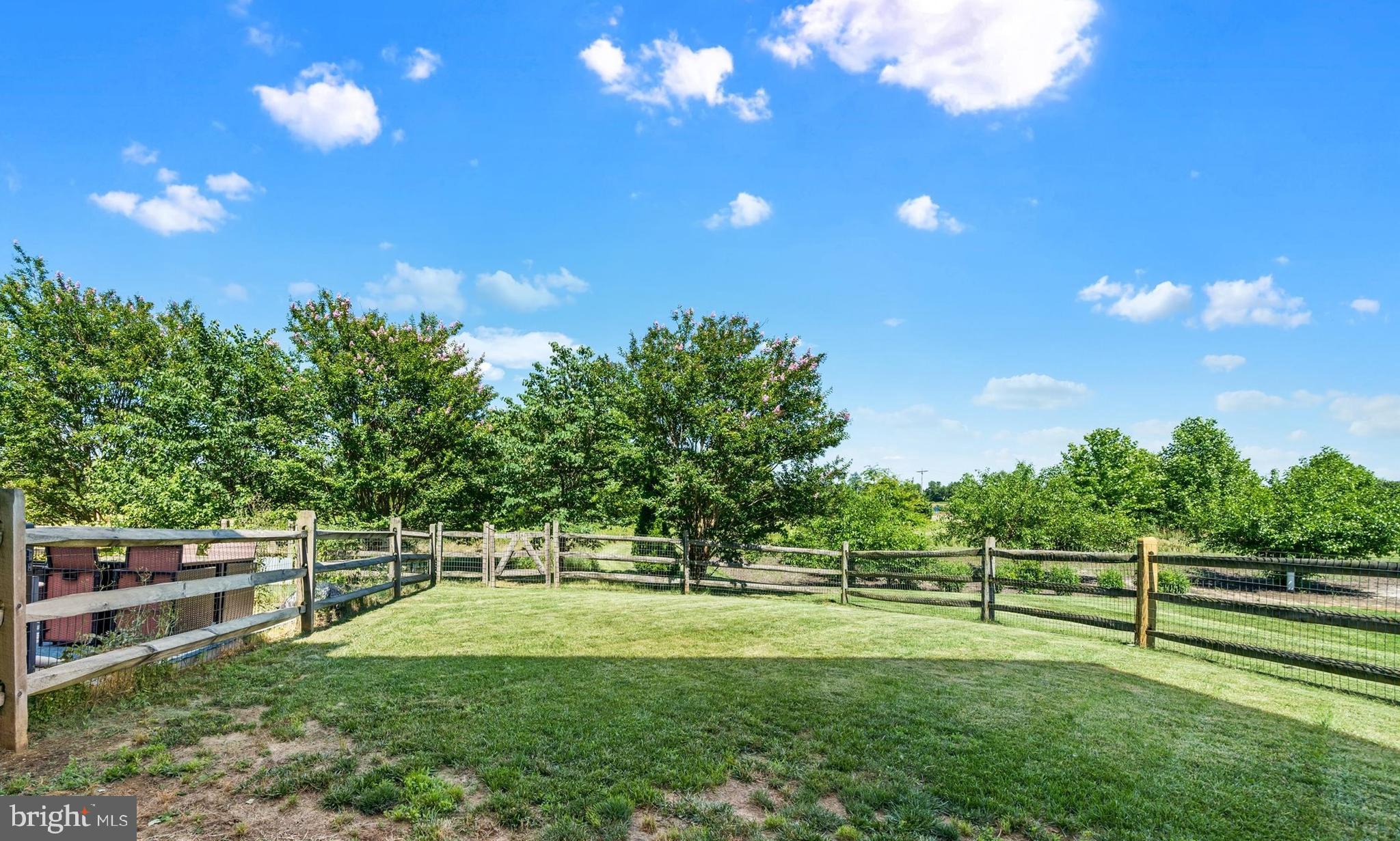 HYETTS CROSSING - Residential