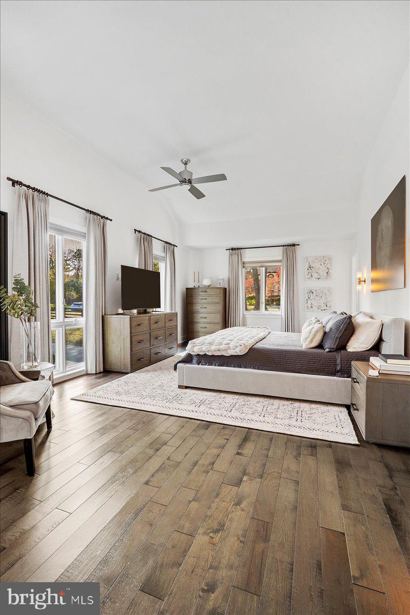 POTOMAC OUTSIDE - Residential