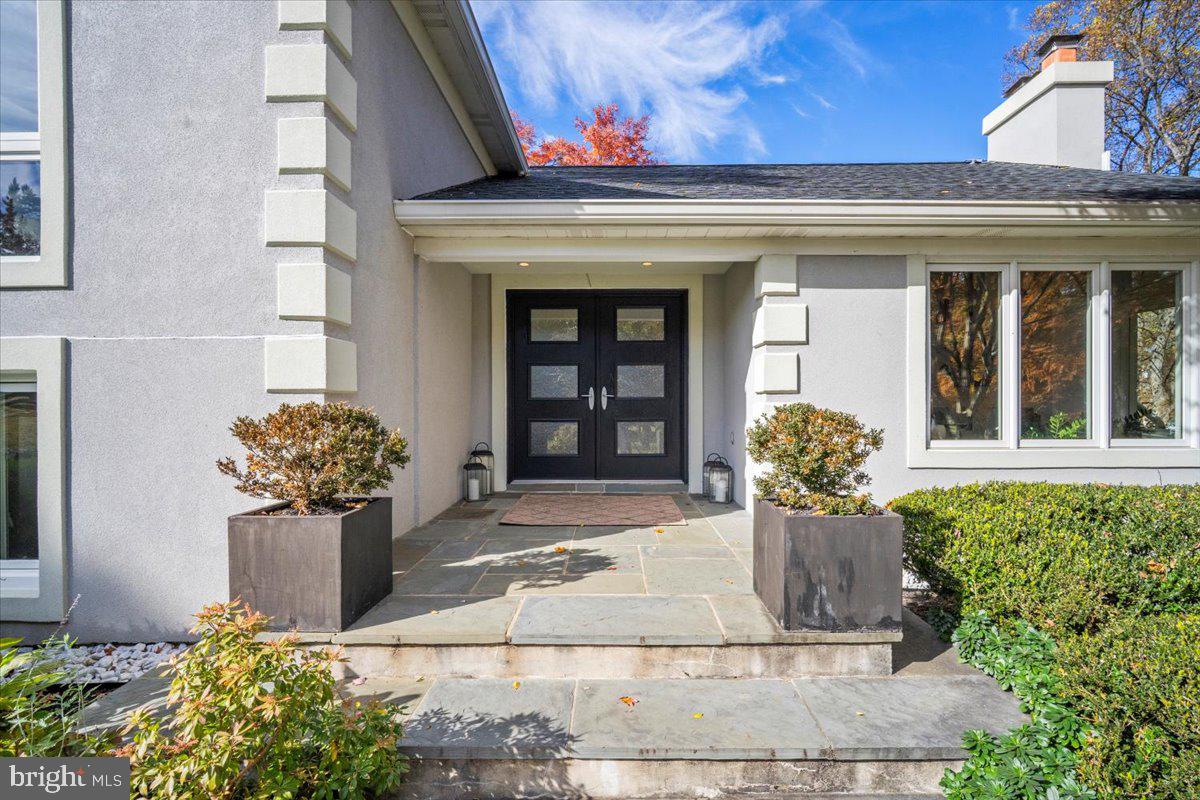 POTOMAC OUTSIDE - Residential
