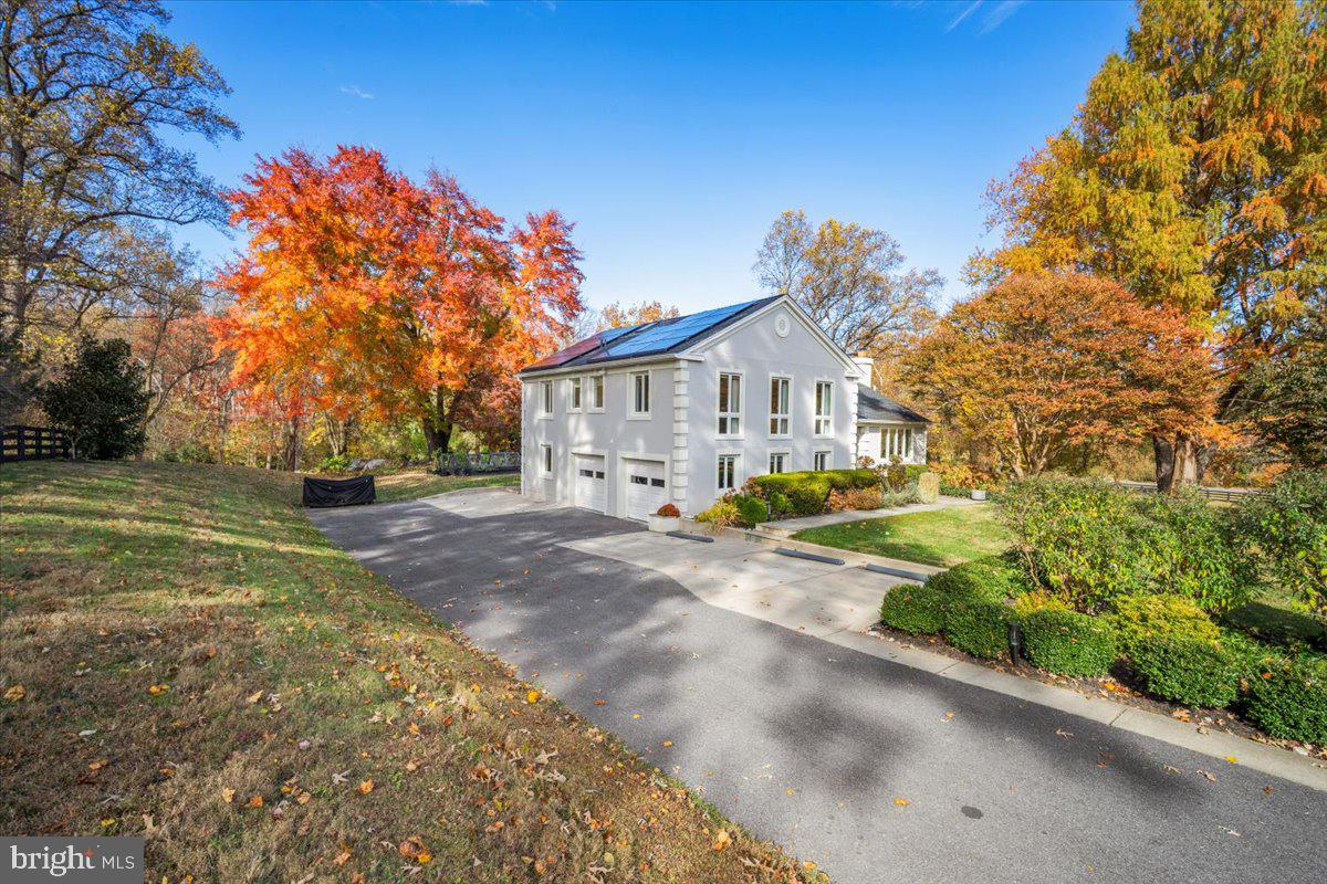 POTOMAC OUTSIDE - Residential