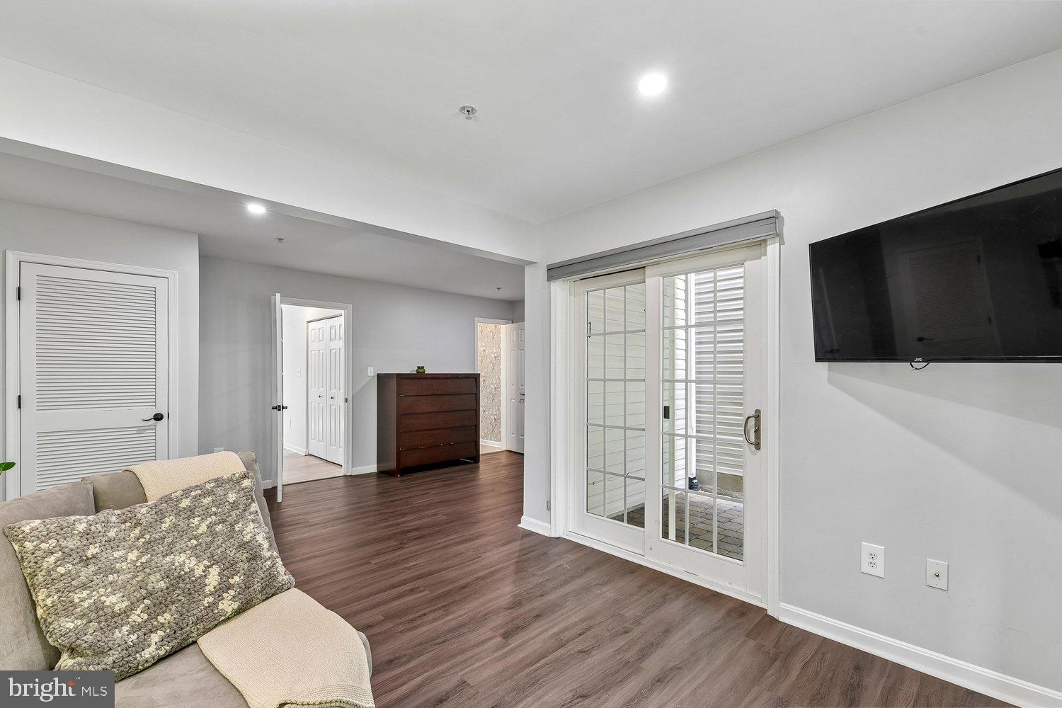 CROFTON FARMS - Residential