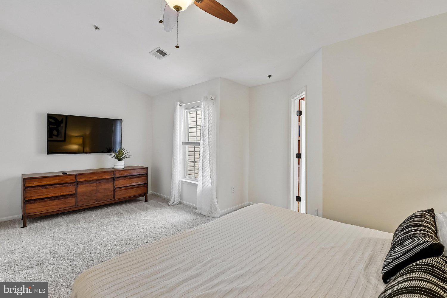 CROFTON FARMS - Residential