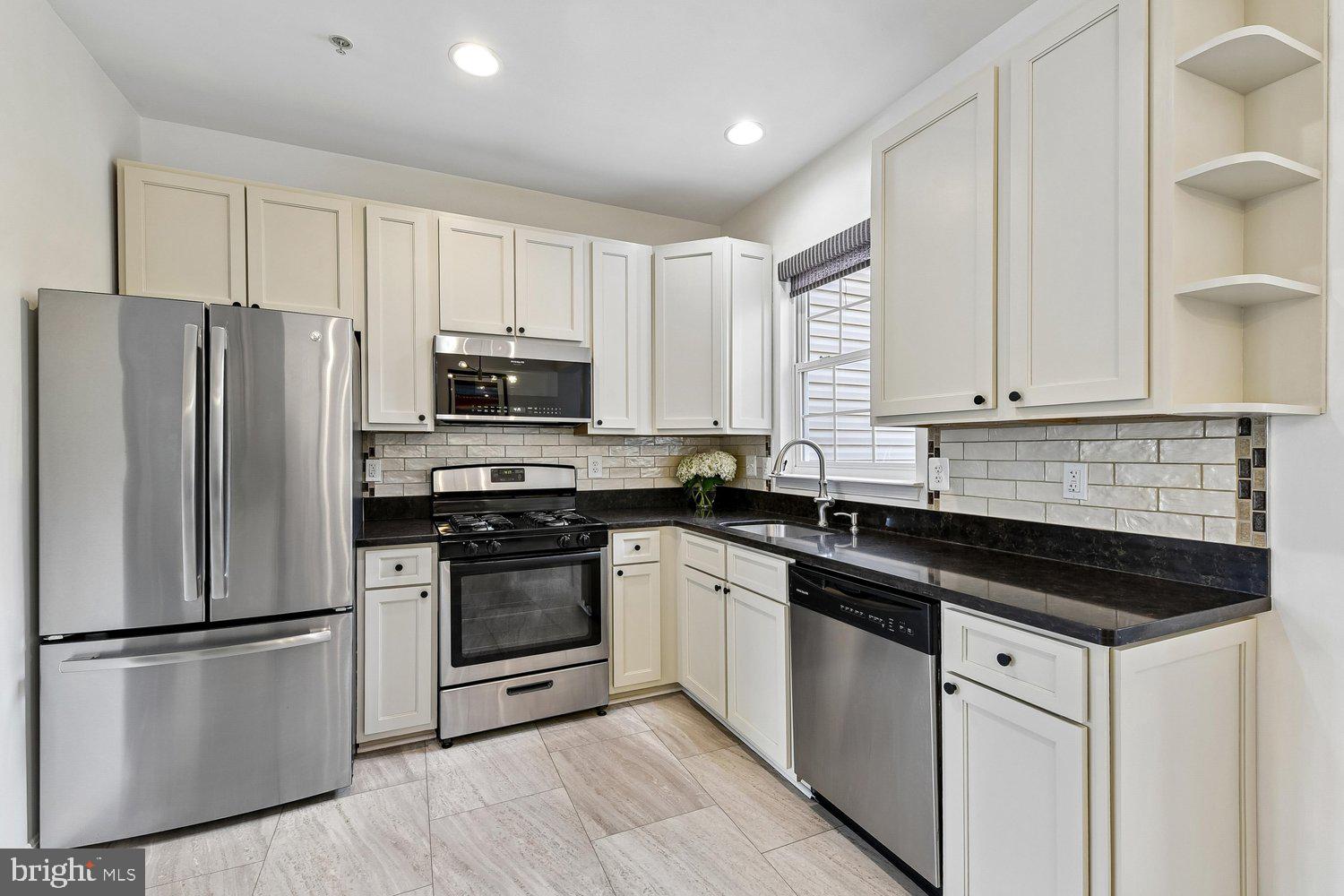 CROFTON FARMS - Residential