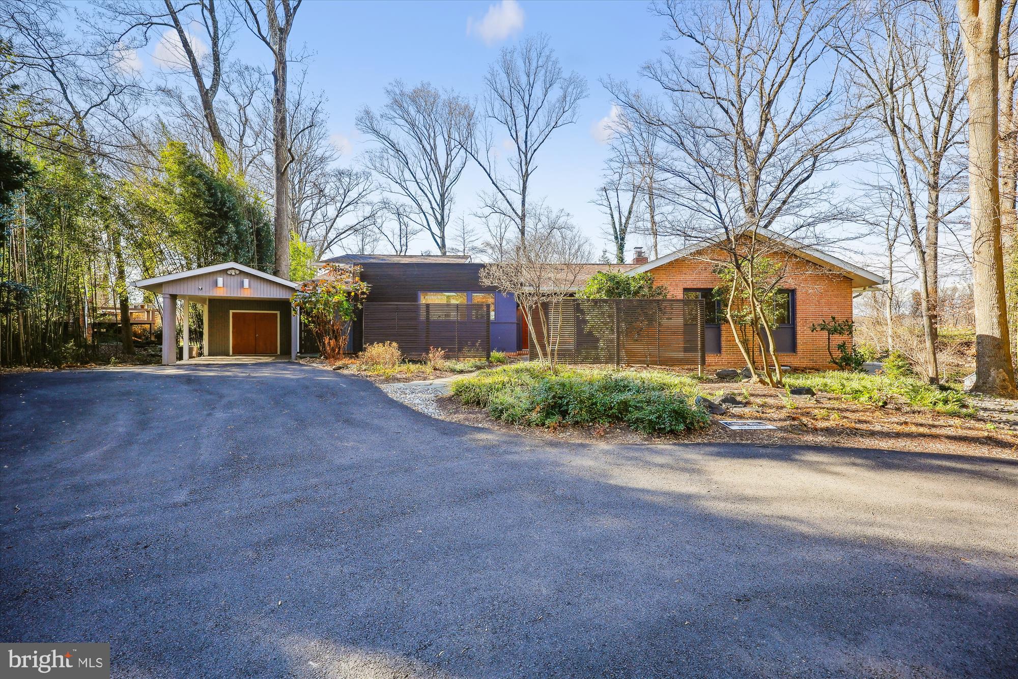 CARDEROCK SPRINGS - Residential