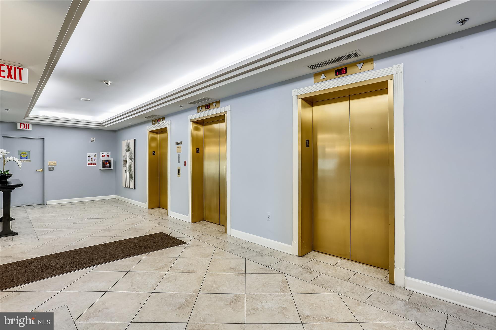 LEISURE WORLD - Residential
